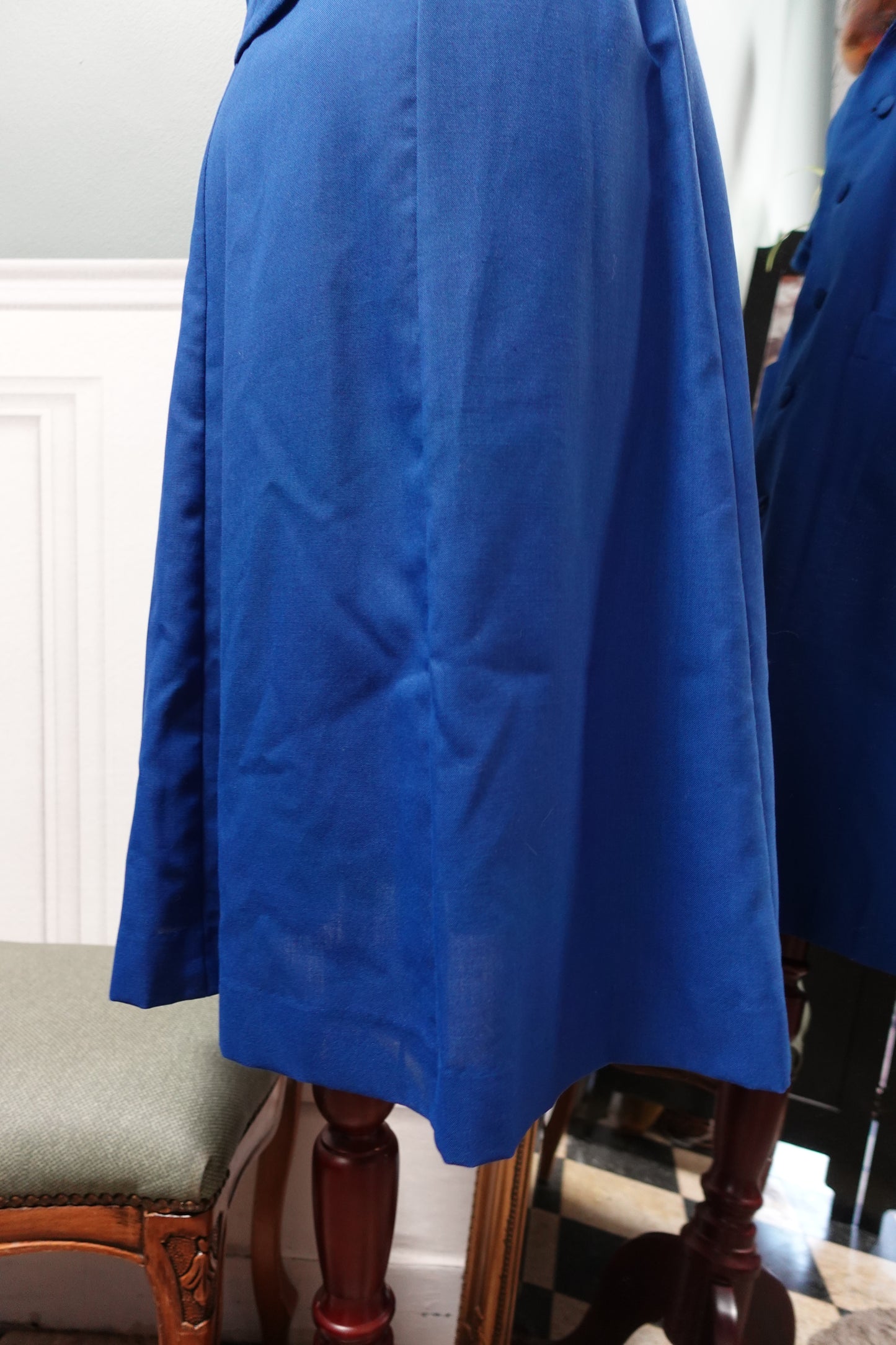 Robe Trapèze Rétro Bleu Roi & Surpiqûres Contrasto