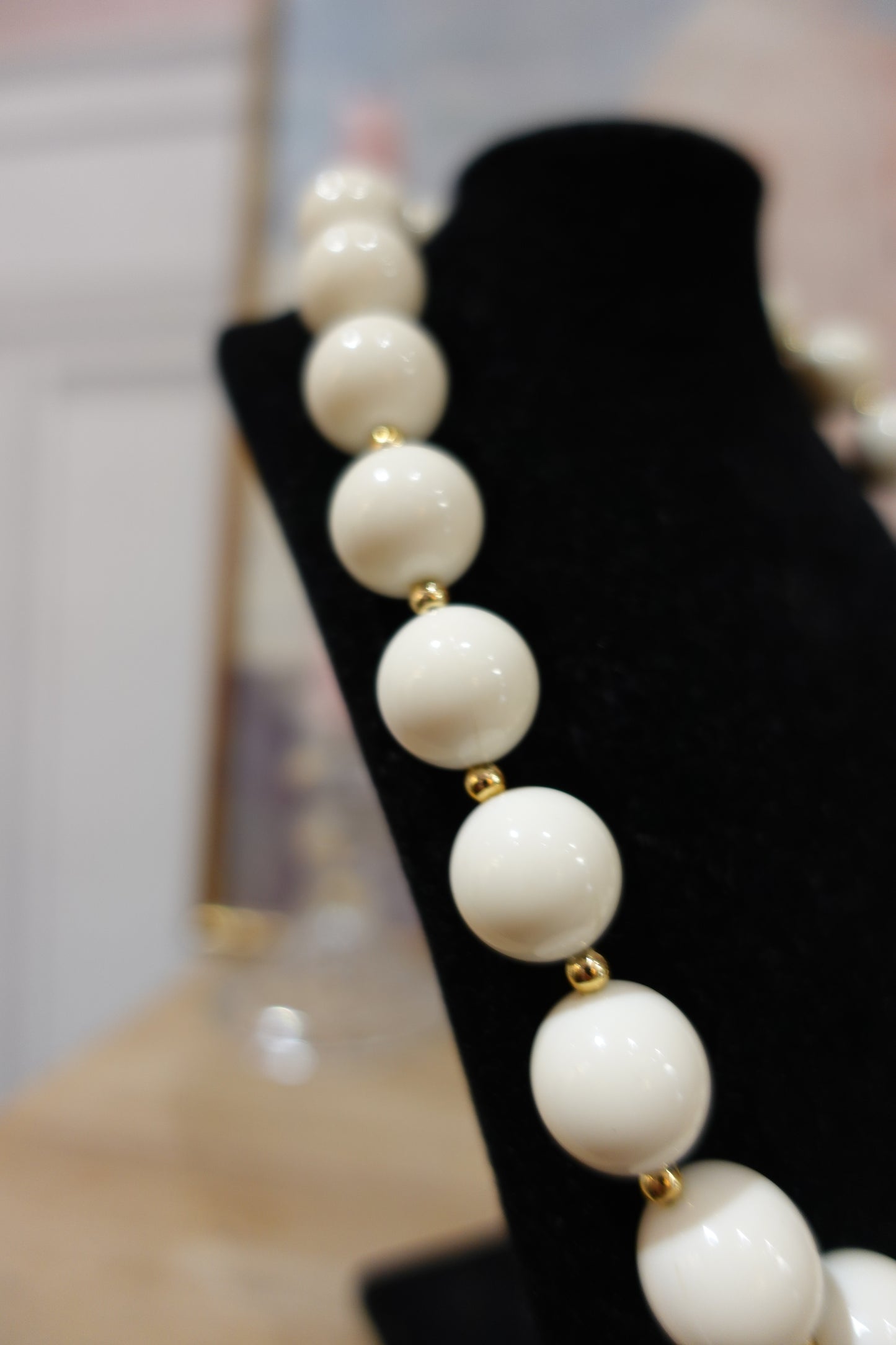 Collier vintage en perles blanches – Années 80 – 45 cm