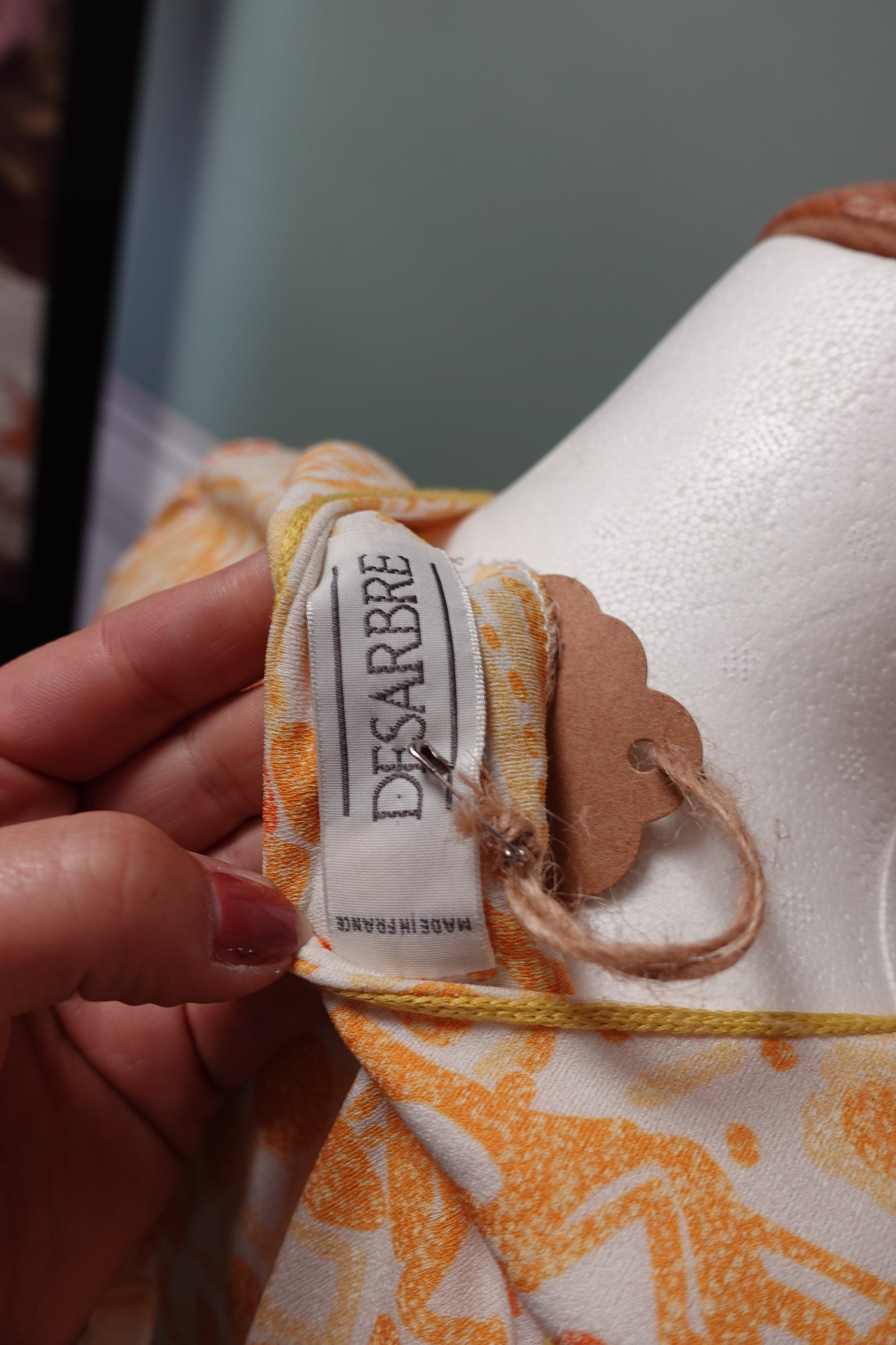 Robe Midi Vintage Fluide – Ceinture Coordonnée & Détails d'Exception