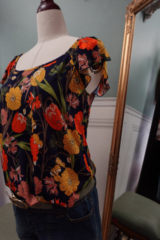 T-shirt stretch imprimé "Capucine" – Bleu Marine & Fleurs Colorées