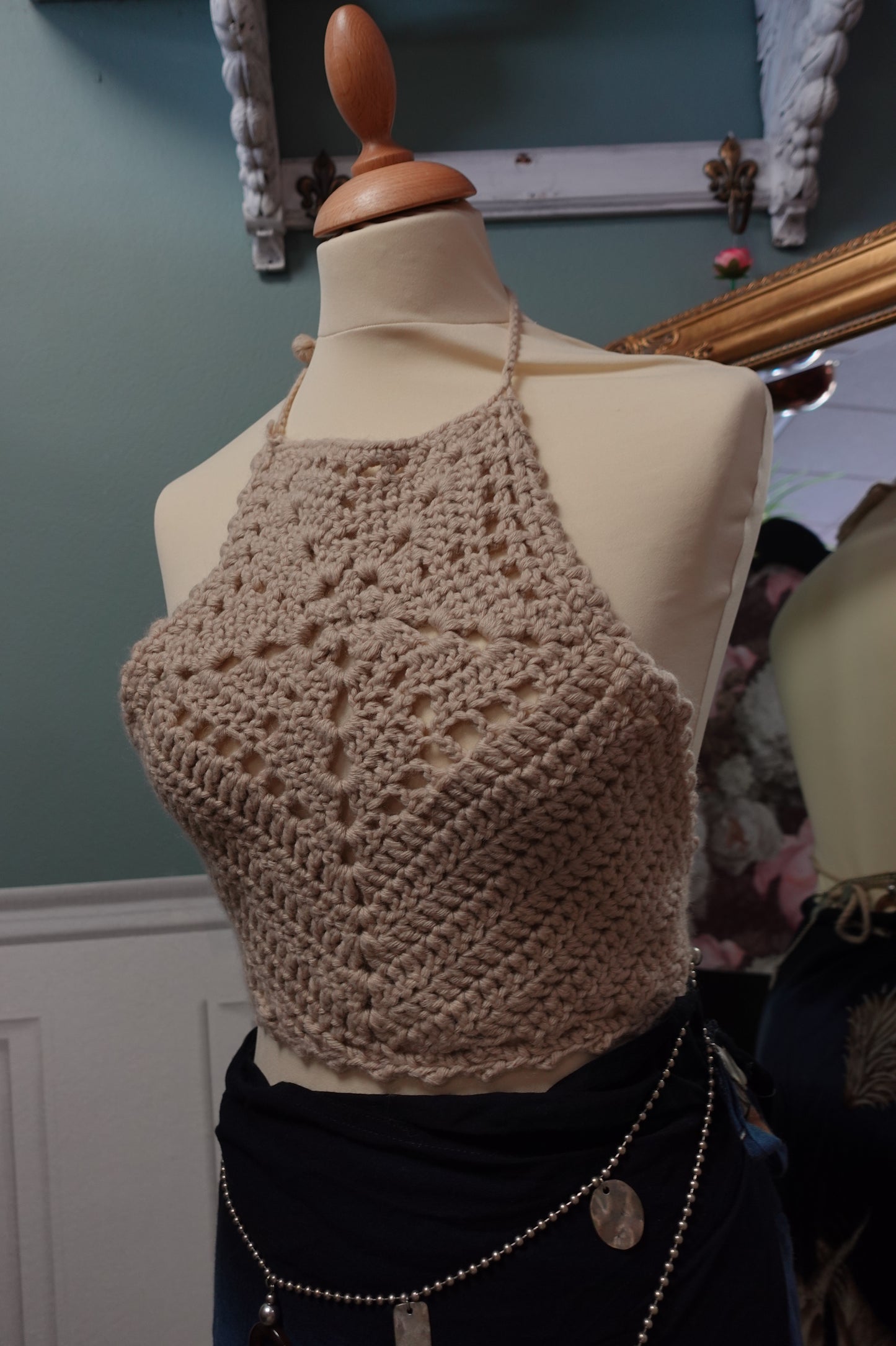 Top crochet fait main beige dos nu – Style bohème – Taille S