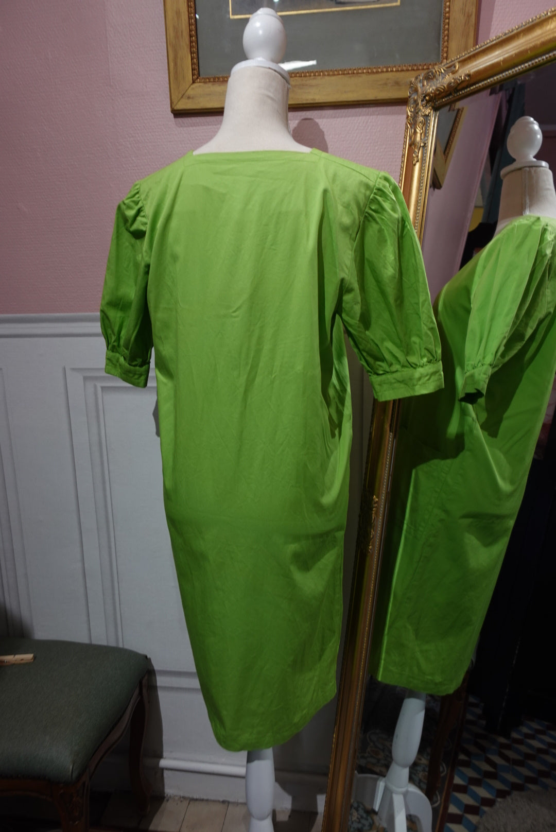 Robe Droite Sixties "Granny Smith" - Vert Pomme & Manches Bouffantes