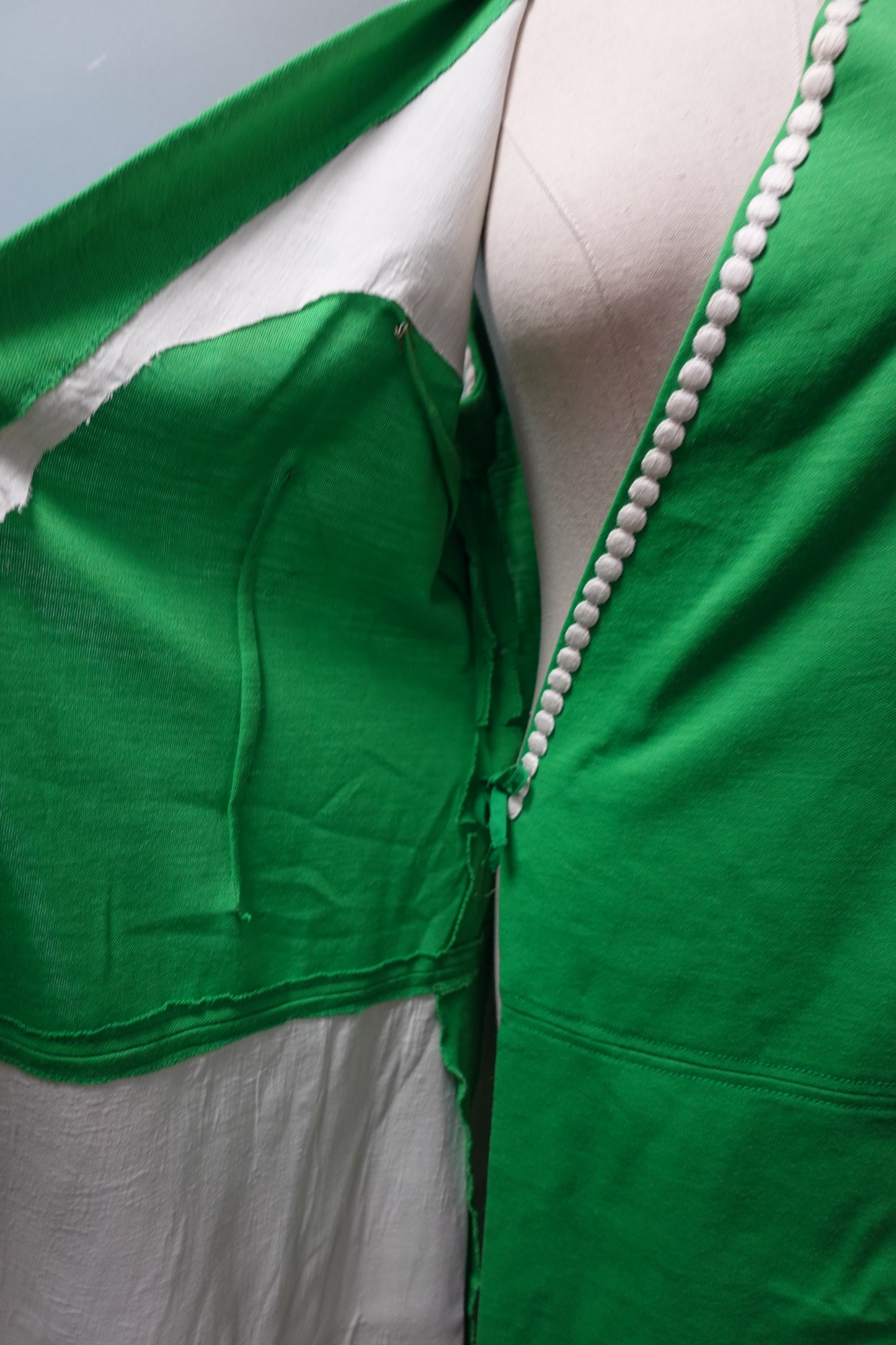 Robe Portefeuille Vintage Années 70 – Vert Pop & Coupe en A II