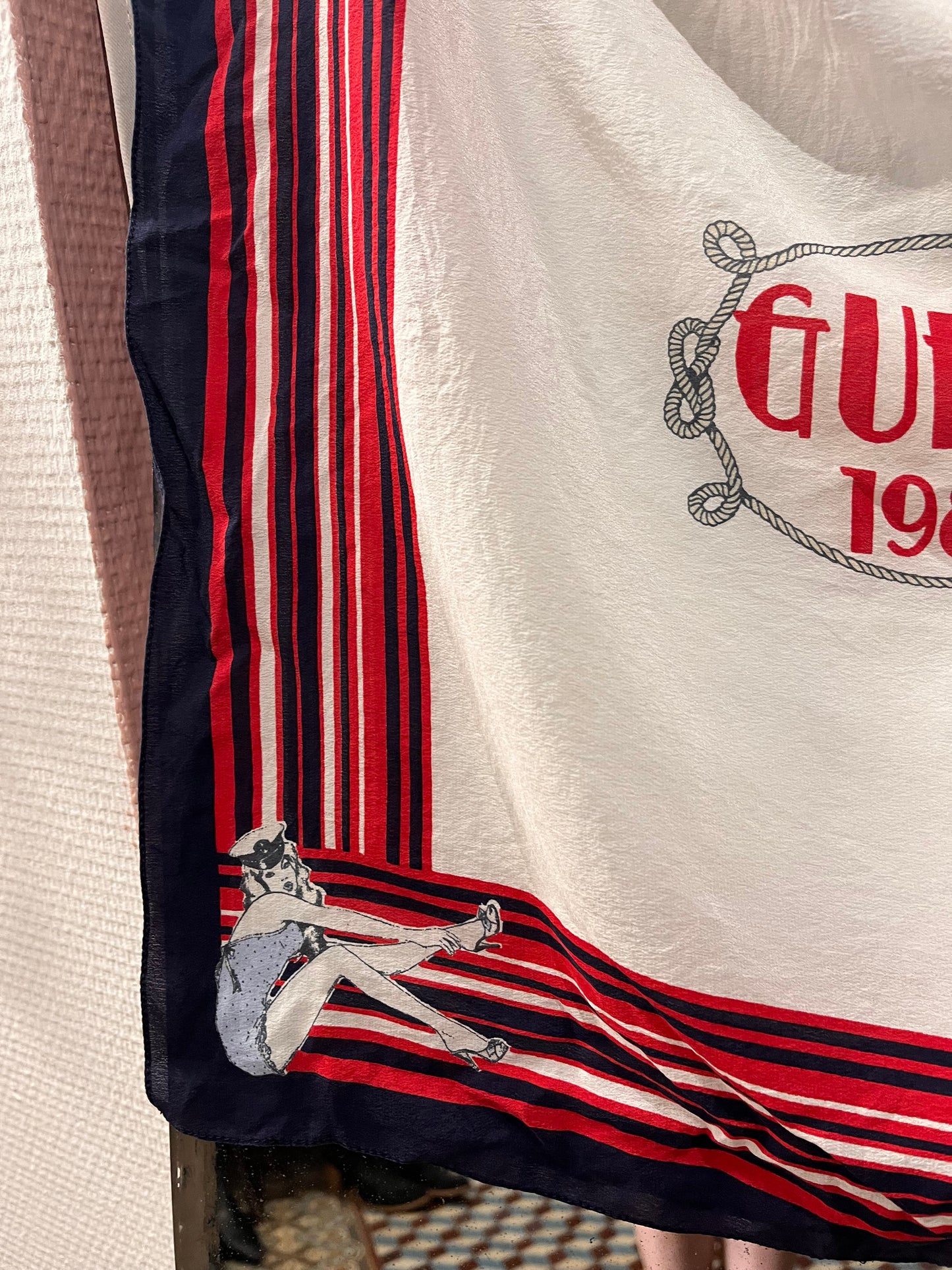 Foulard Guess 1981 Vintage