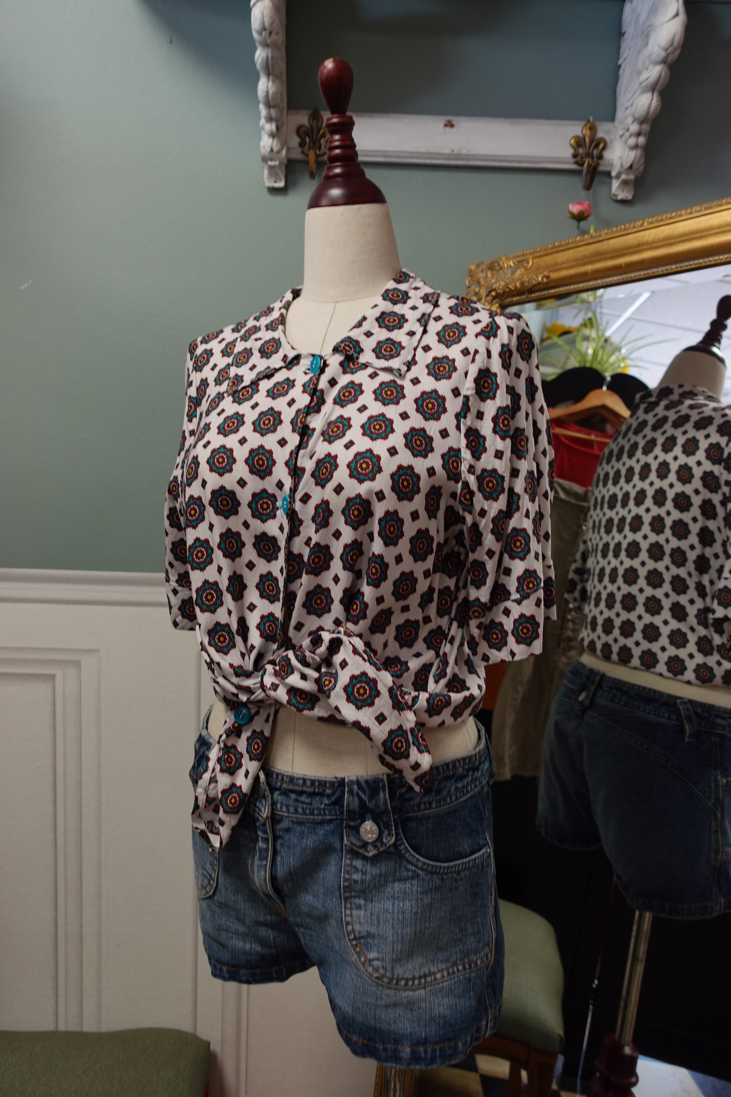 Veste-Chemise Légère Vintage Fait Main – Motifs Géométriques & Boutons Turquoise