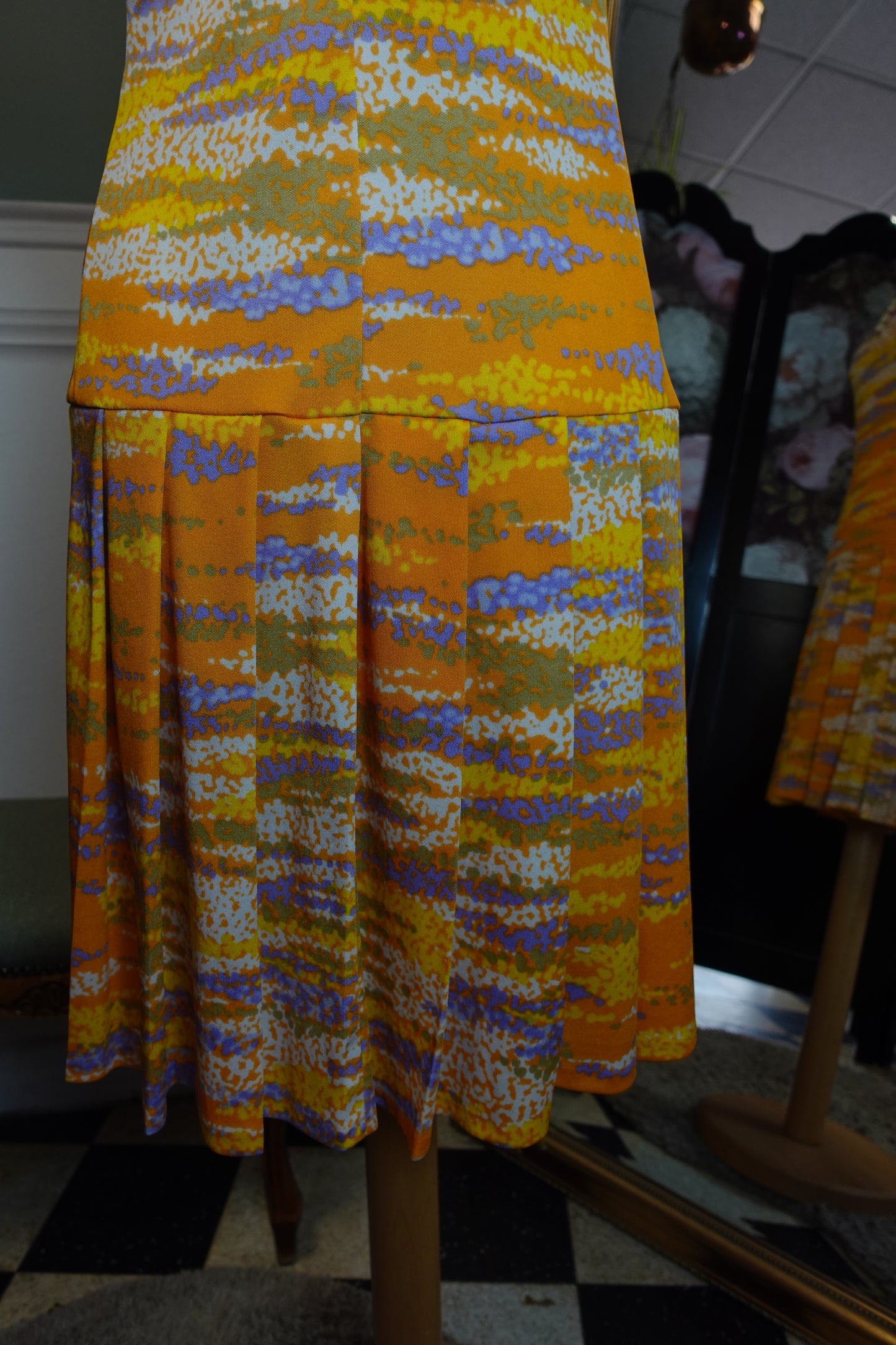Robe Vintage Années 70 Orange à Grand Col Iconique