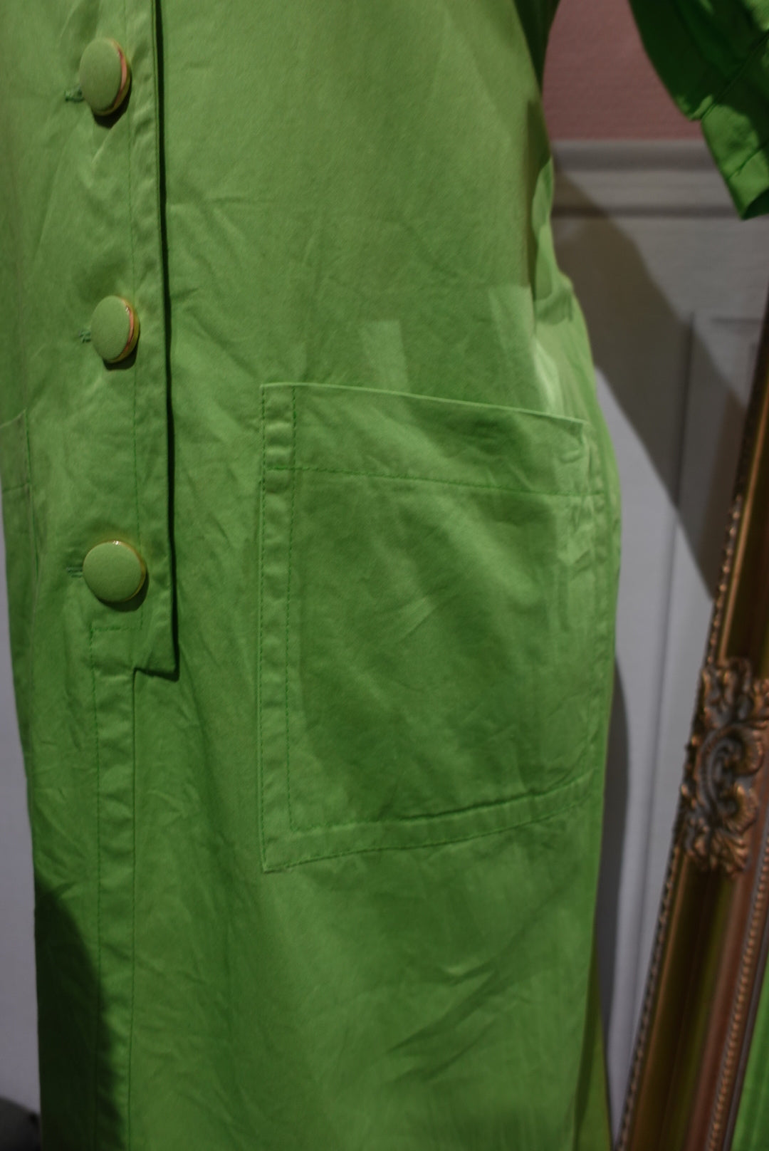 Robe Droite Sixties "Granny Smith" - Vert Pomme & Manches Bouffantes