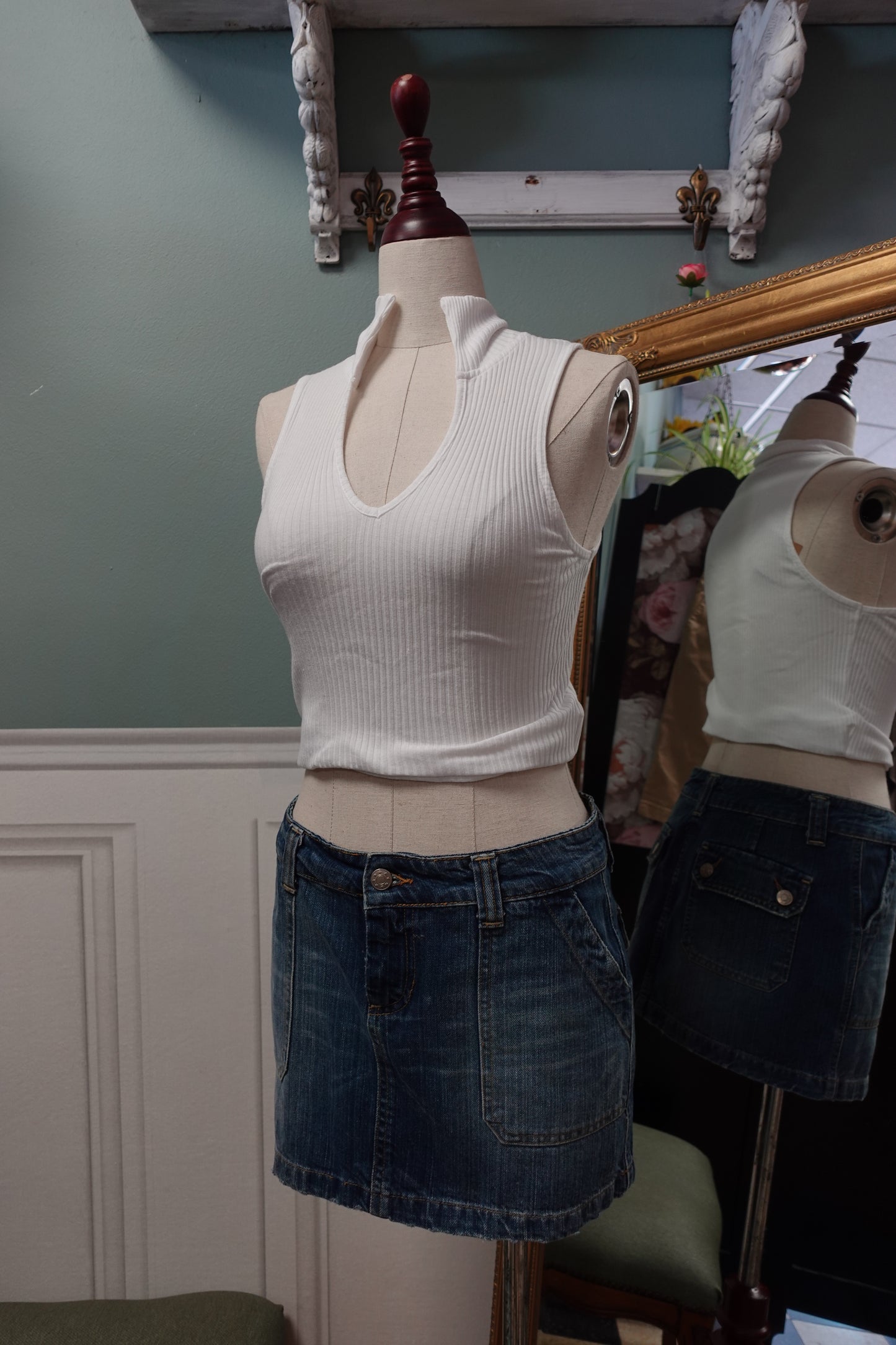 Mini-jupe en jean brut vintage "Maje Paris" – Coupe Y2K taille basse