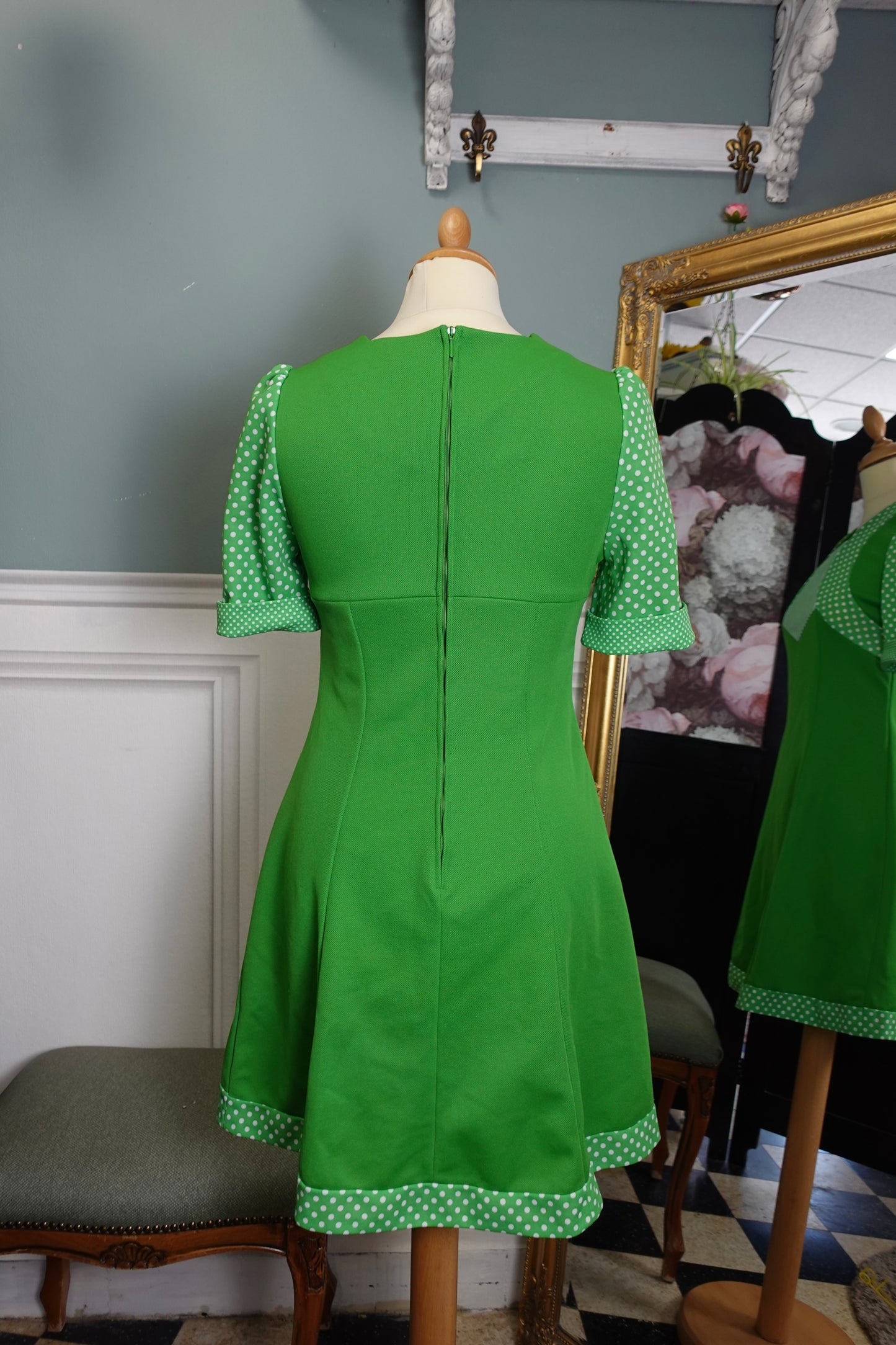 Robe vintage années 60/70 verte à pois