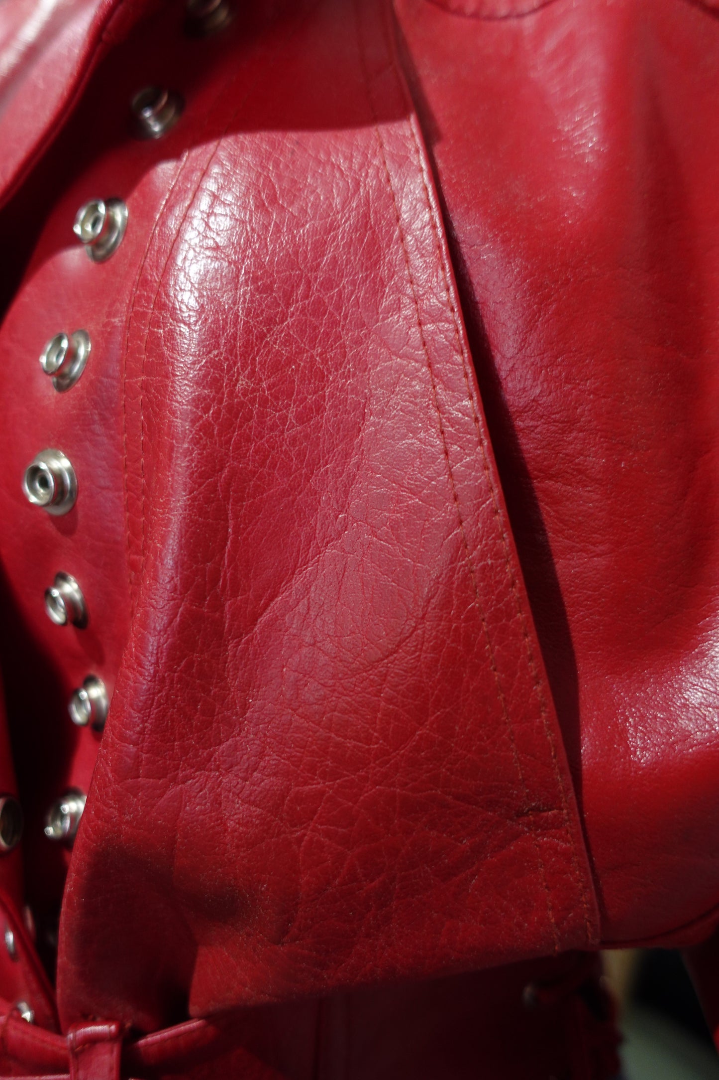 Le Perfecto "Red Passion" 80s – Maison Fuchs Schmitt