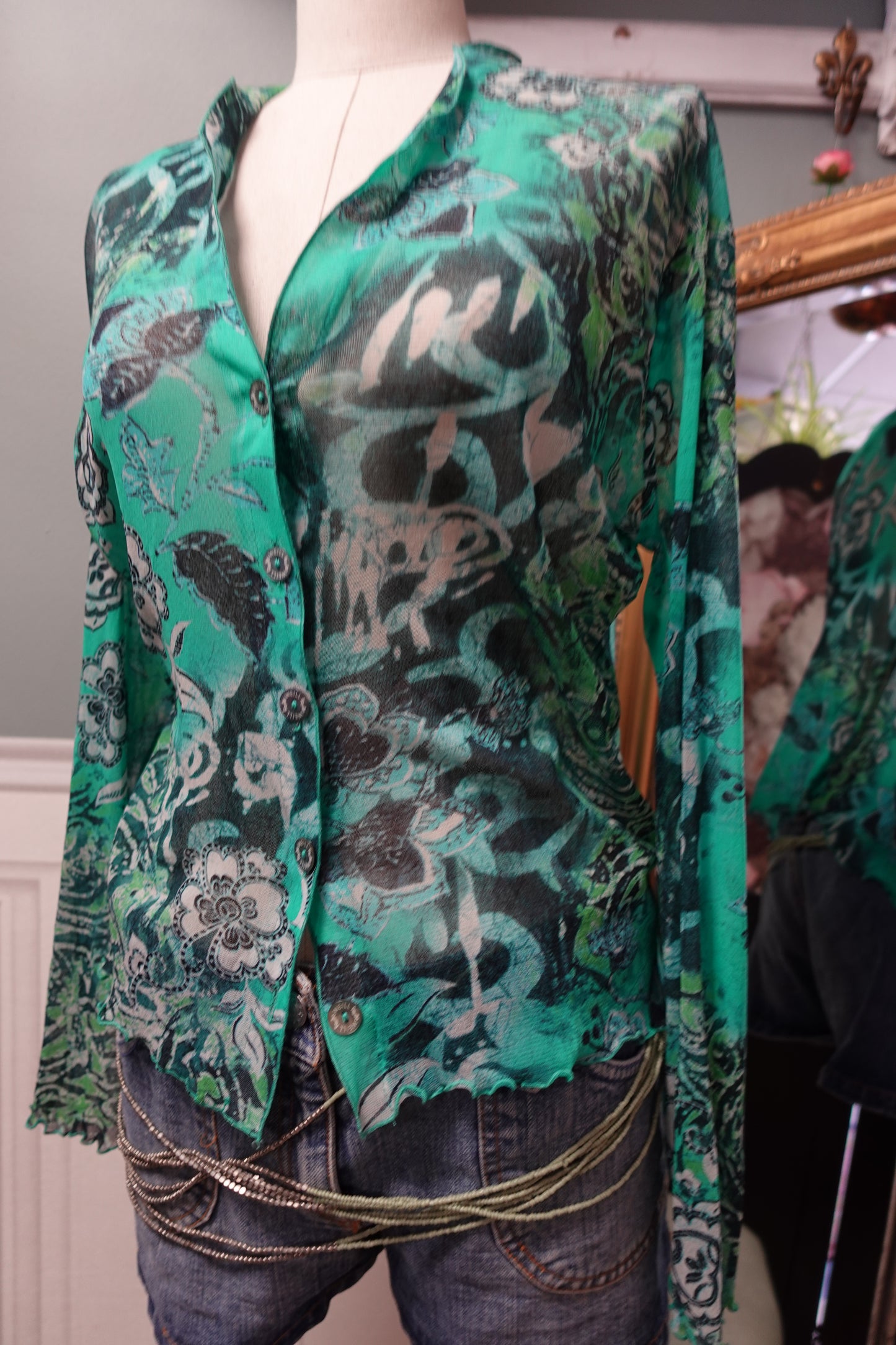 Haut vintage Weill en maille transparente verte à imprimé artistique – Taille 40