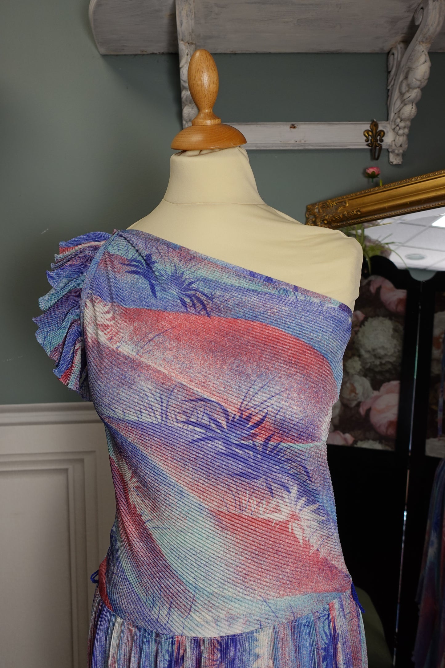 Robe vintage asymétrique plissée – Années 80