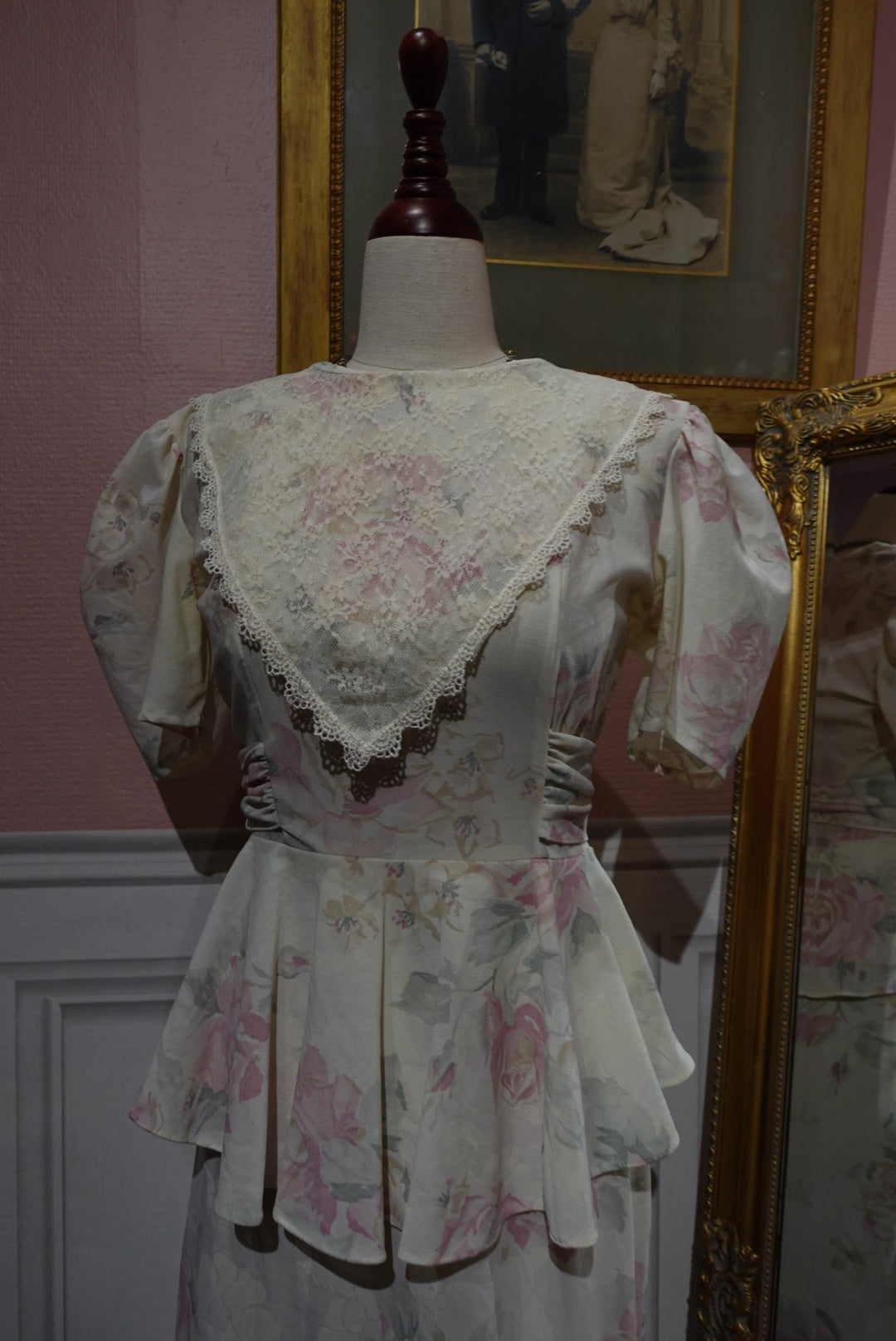 La Robe "American Romance" — Basque & Dentelle (Made in USA)