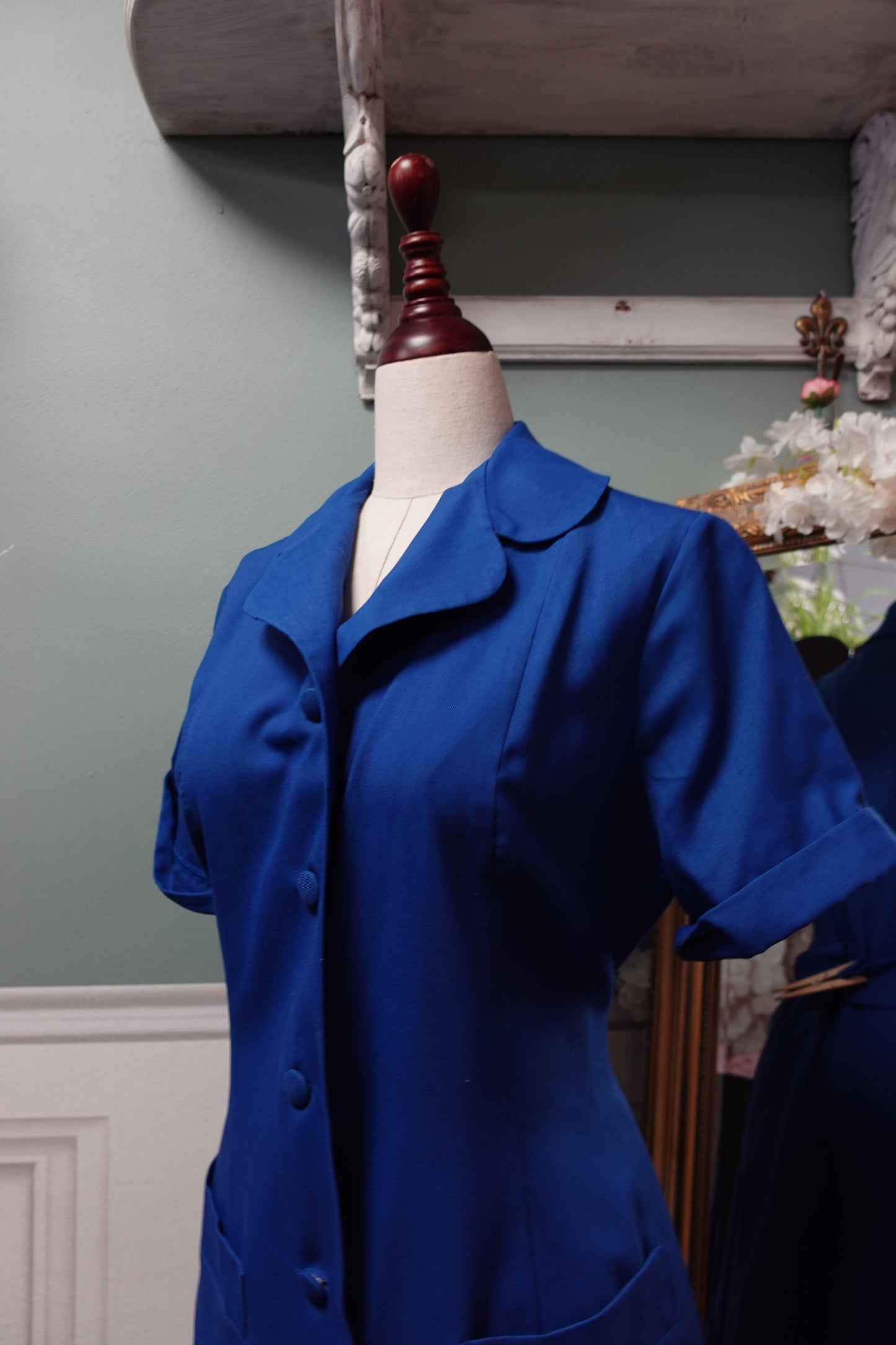 Robe Trapèze Rétro Bleu Roi & Surpiqûres Contrasto