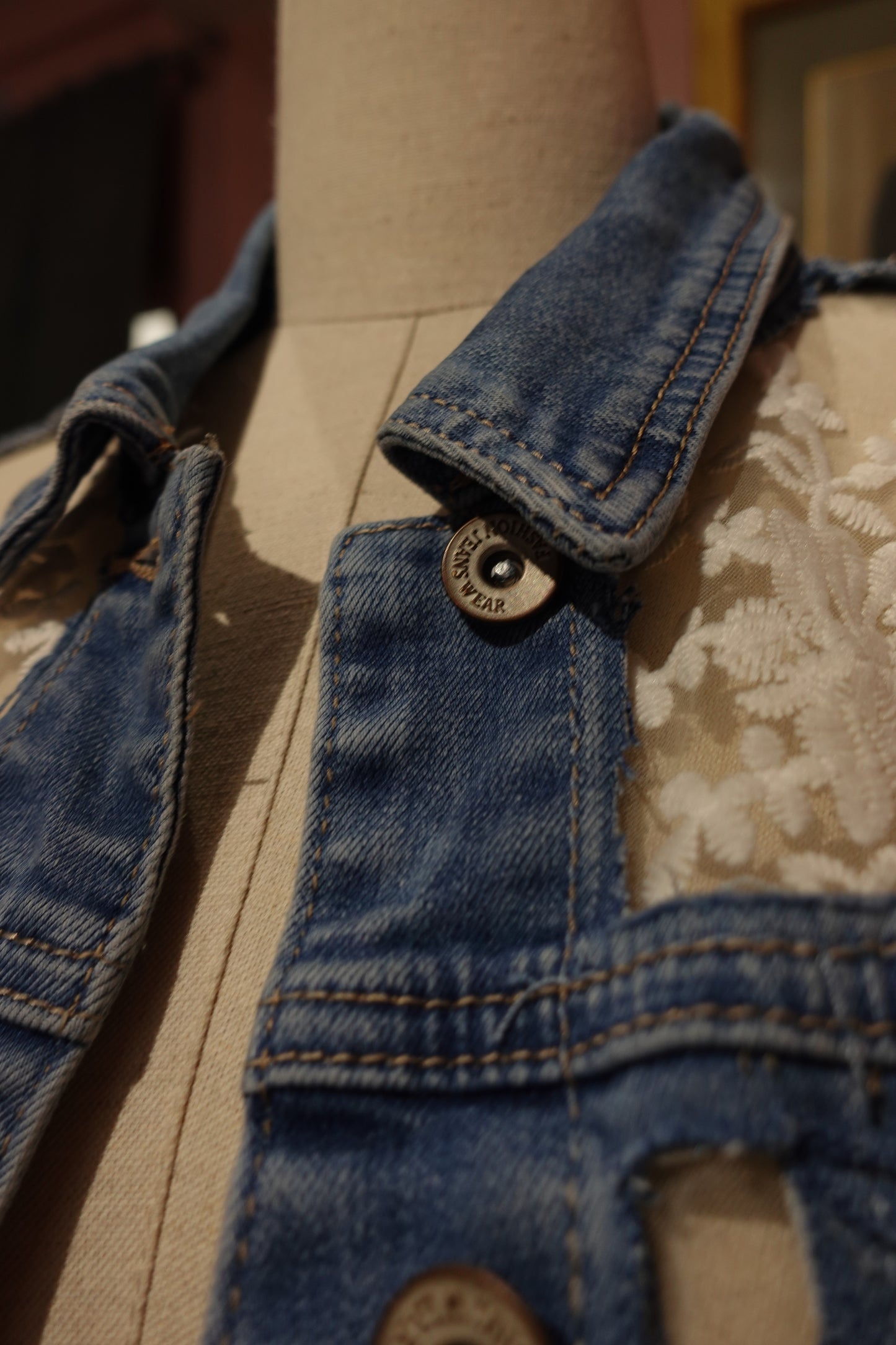 Veste en Jean & Dentelle Vintage - Jeux de Transparence - Taille S