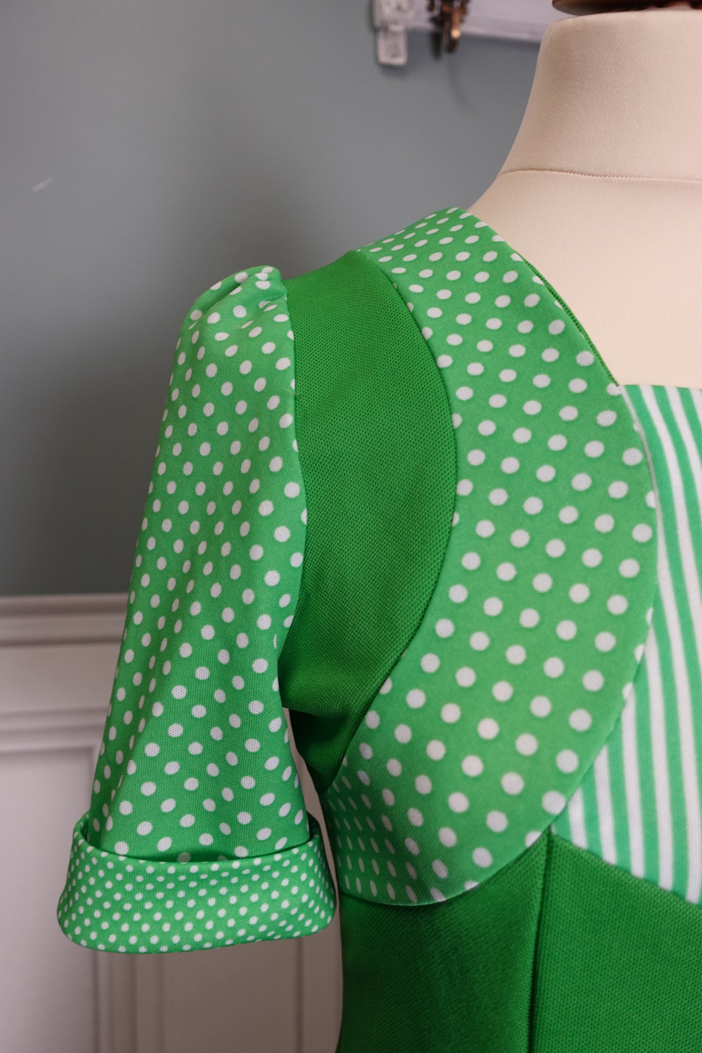 Robe vintage années 60/70 verte à pois