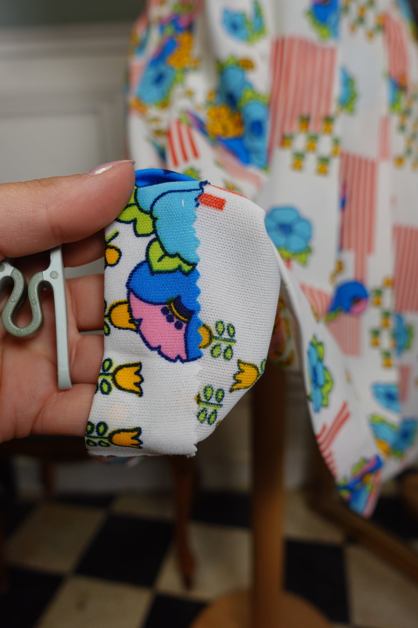 Robe vintage années 60/70 à imprimé floral graphique
