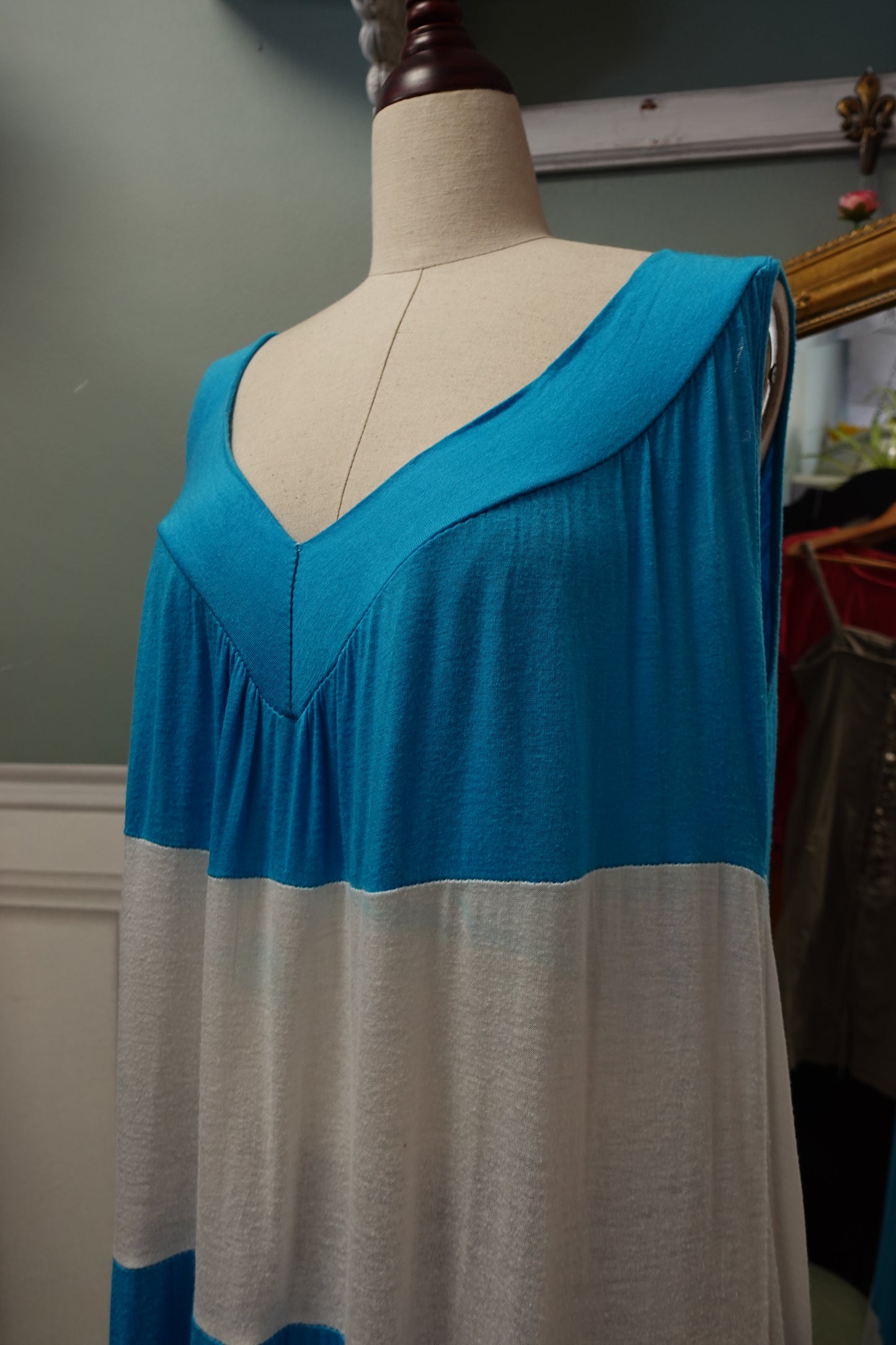 Robe de Plage Vintage Rayée Bleu & Blanc – Fluide & Extensible (Grande Taille)