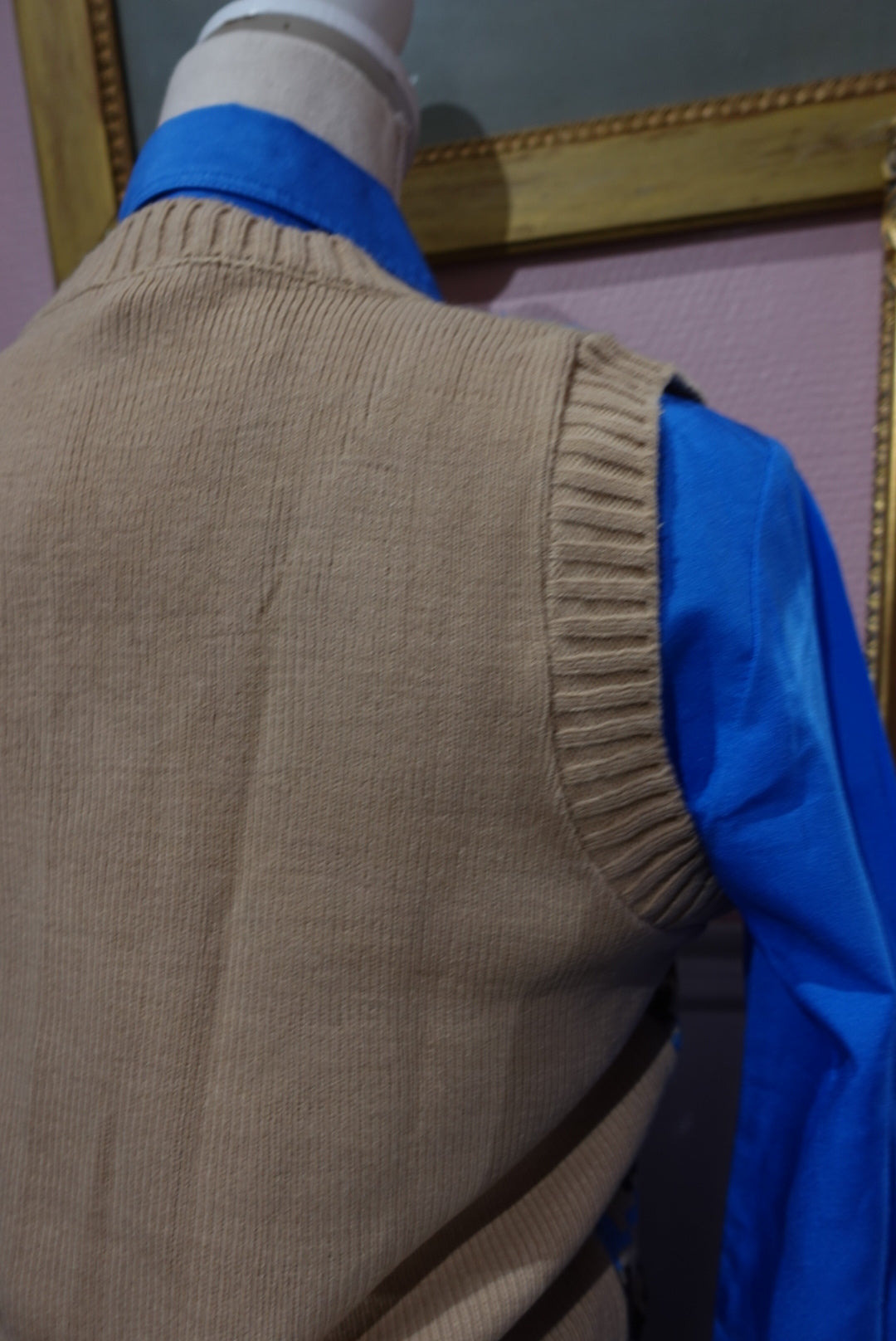 Pull sans Manches "Preppy" - Motif Graphique Beige & Bleu