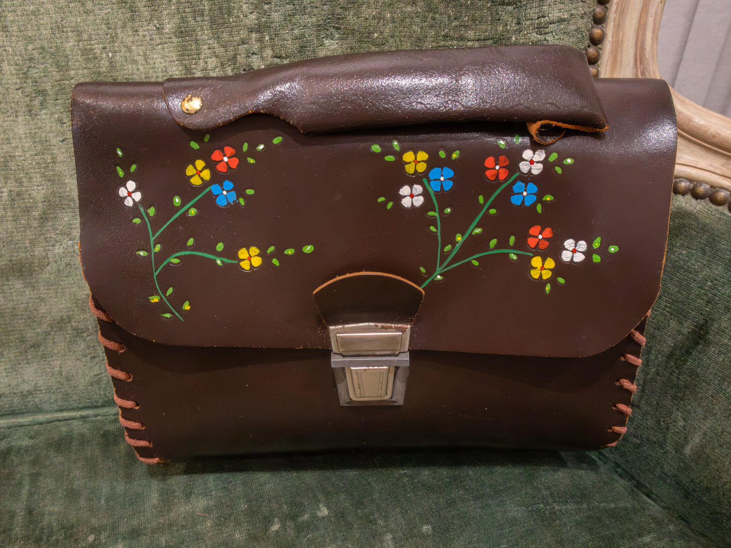 Sac à Main Unique en Cuir Repoussé et Peint à la Main — Esprit "Art Folk" Vintage