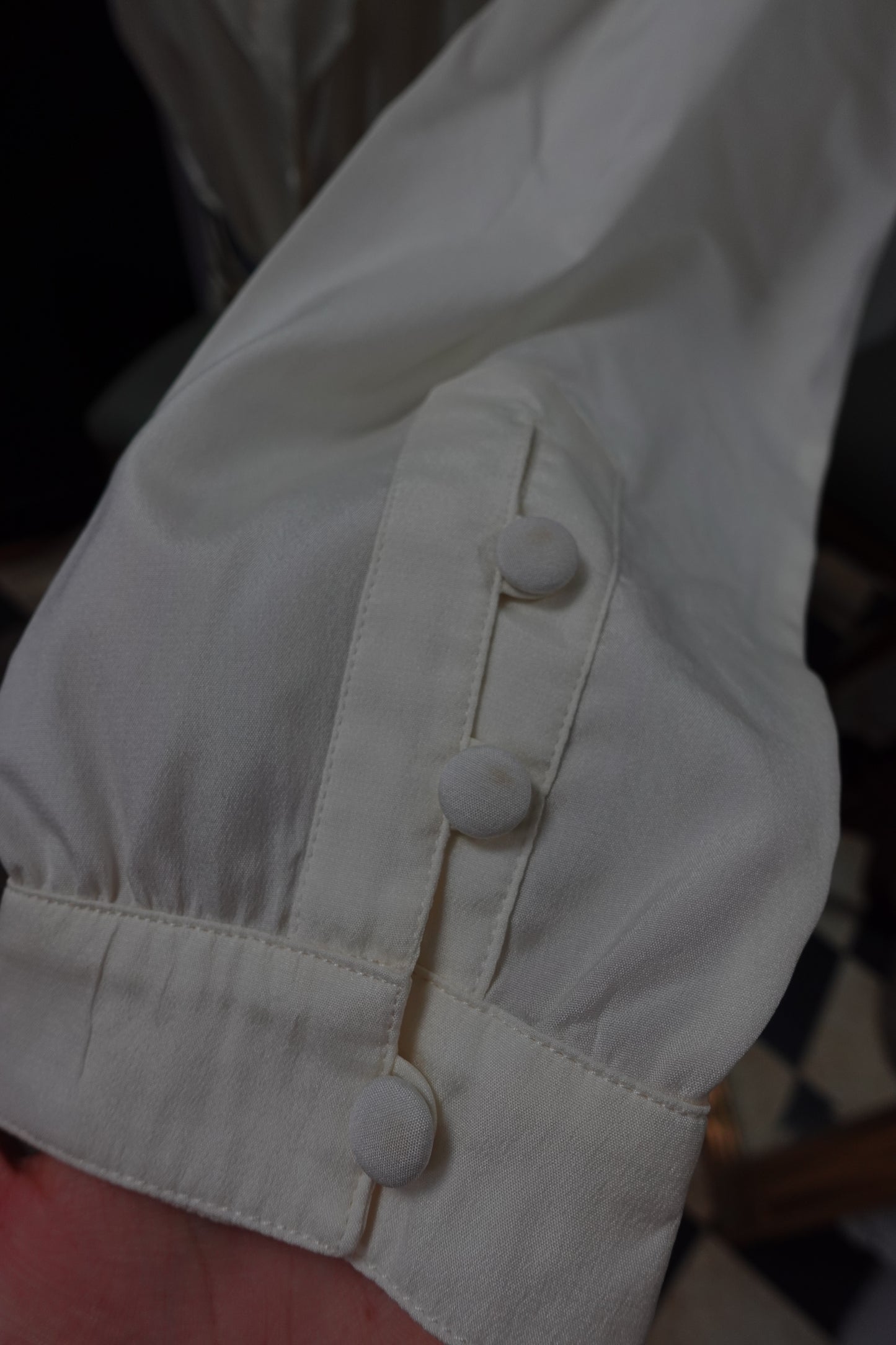 Chemisier en dentelle et col montant – Ted Lapidus Vintage – Ivoire