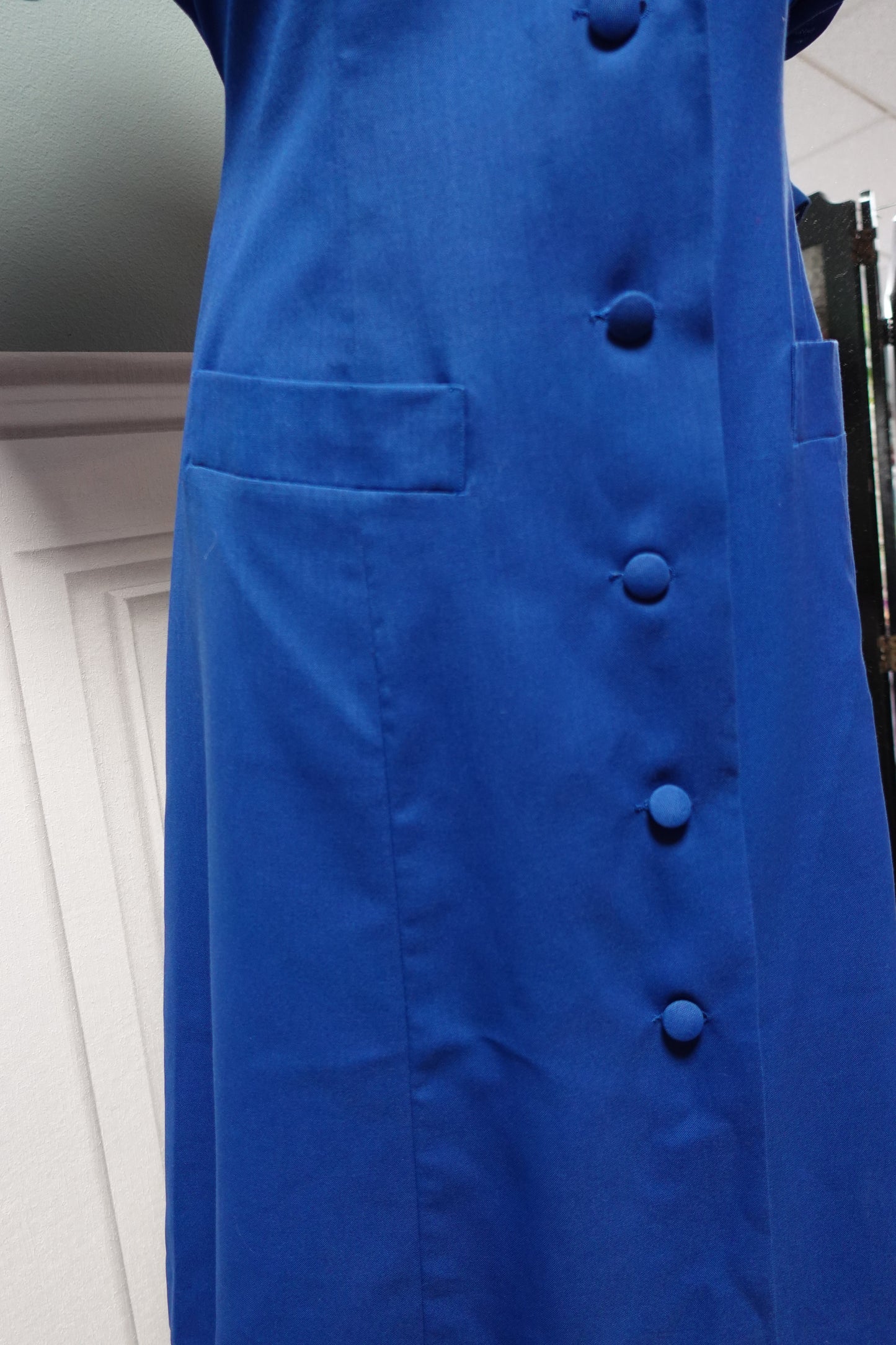Robe Trapèze Rétro Bleu Roi & Surpiqûres Contrasto