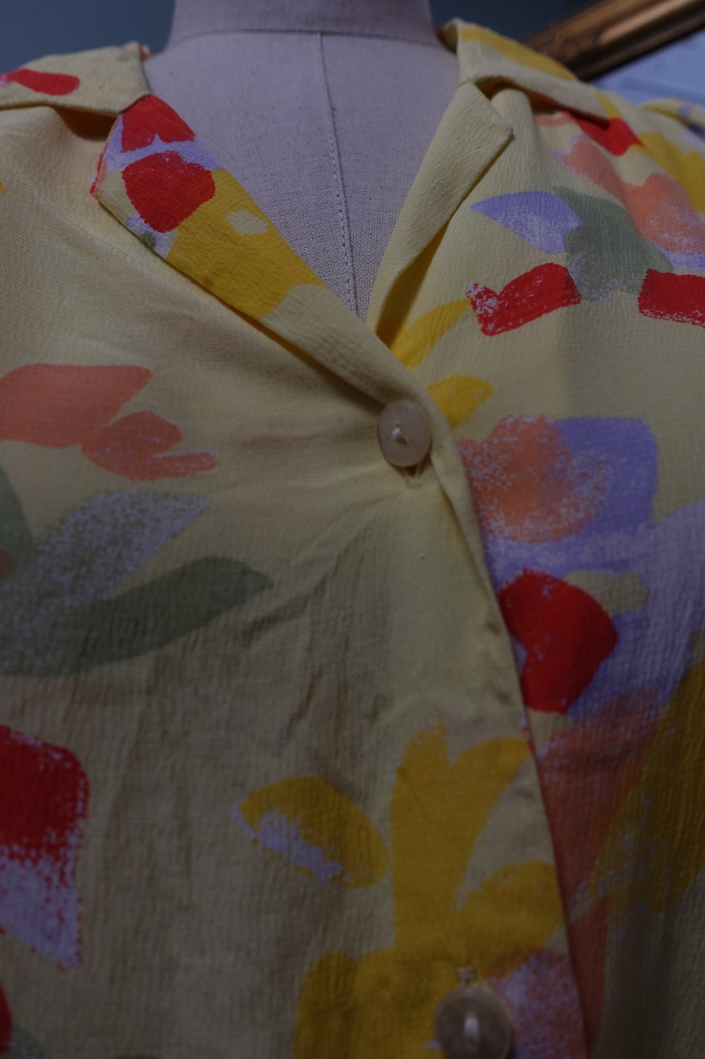 Chemisette fluide "Limonade" – Jaune Pastel & Motifs Arty