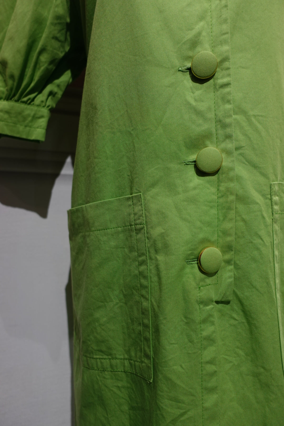 Robe Droite Sixties "Granny Smith" - Vert Pomme & Manches Bouffantes