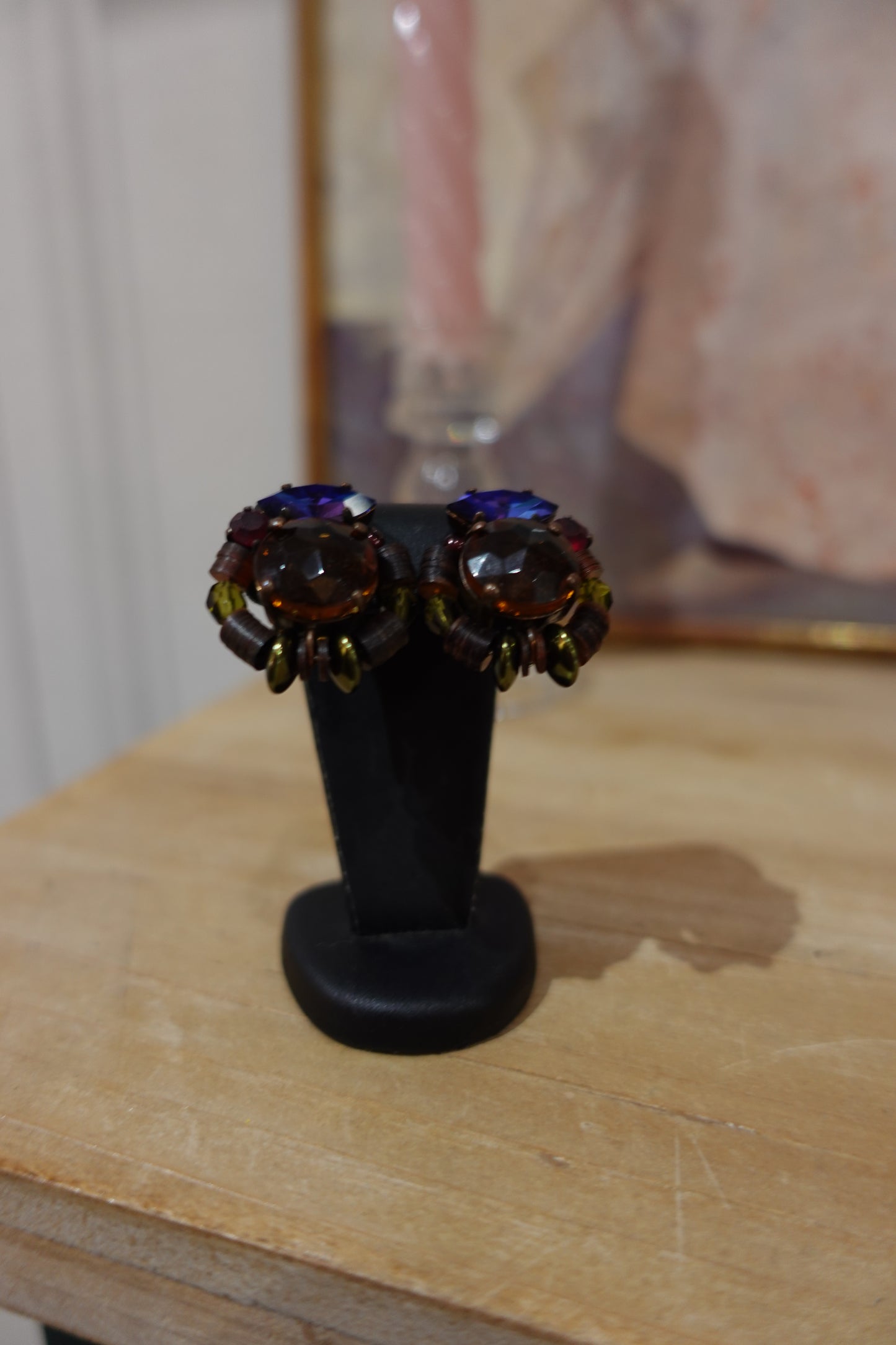 Boucles d’oreilles vintage Zoé Coste Made in France – clips – cristal ambré et violet – années 90