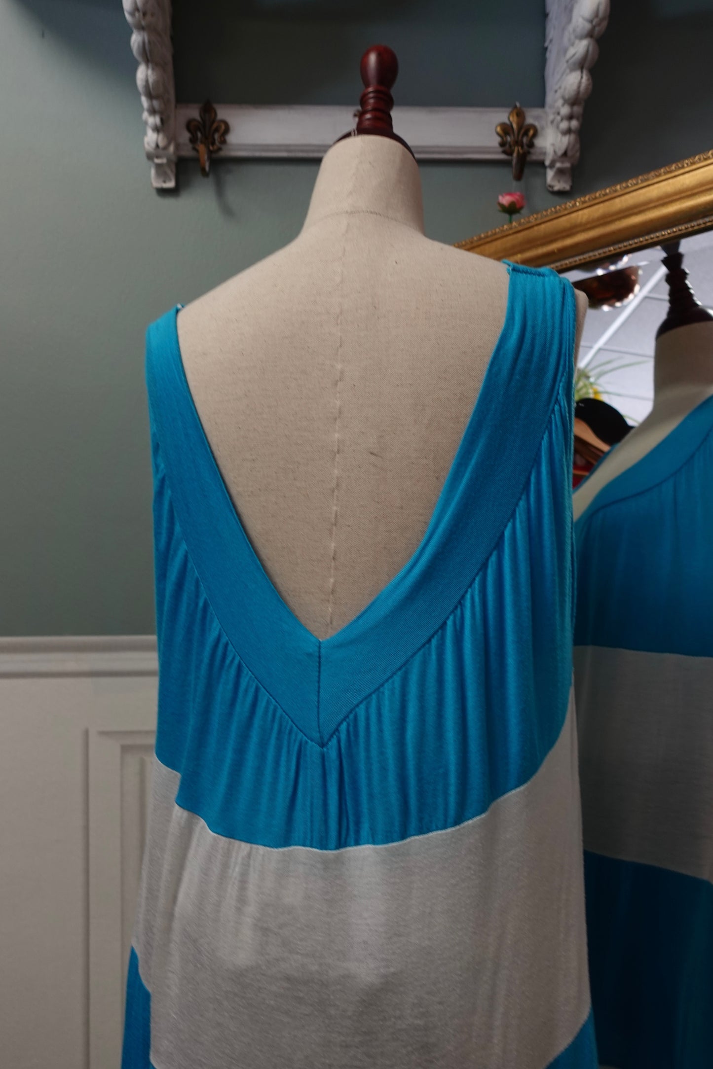 Robe de Plage Vintage Rayée Bleu & Blanc – Fluide & Extensible (Grande Taille)