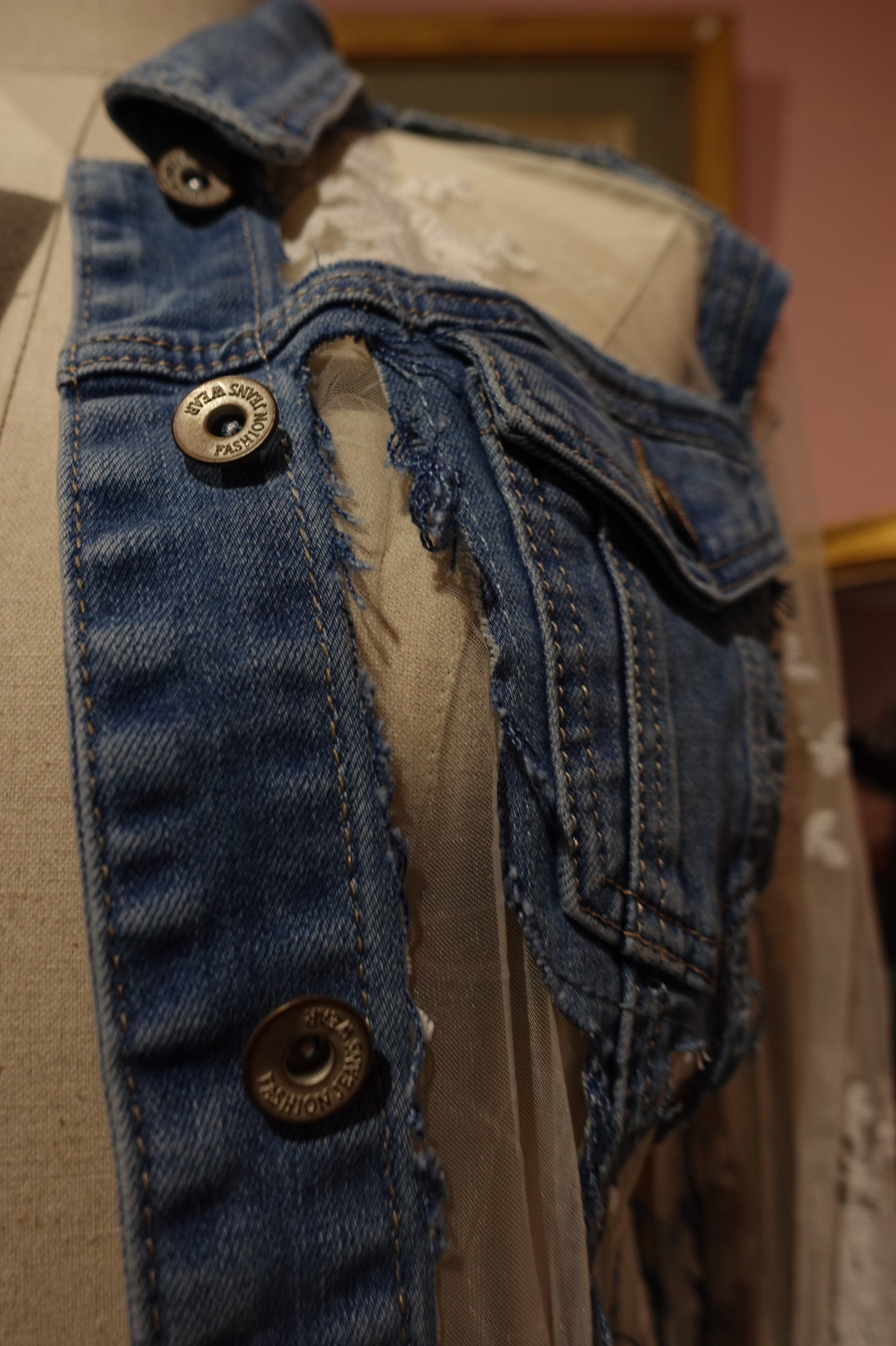 Veste en Jean & Dentelle Vintage - Jeux de Transparence - Taille S