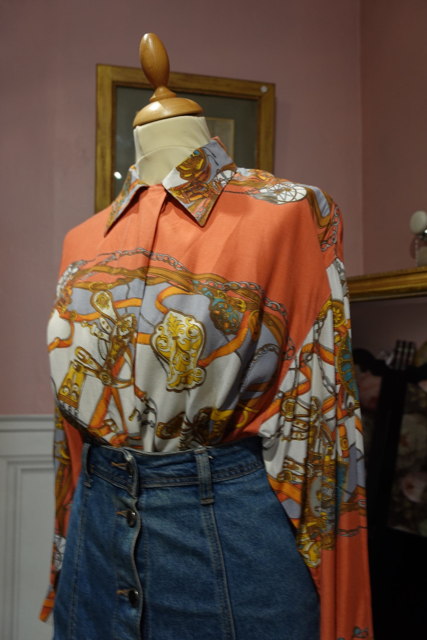 Chemise Caroll Vintage – Imprimé "Chaînes" Style Foulard – Tons Corail