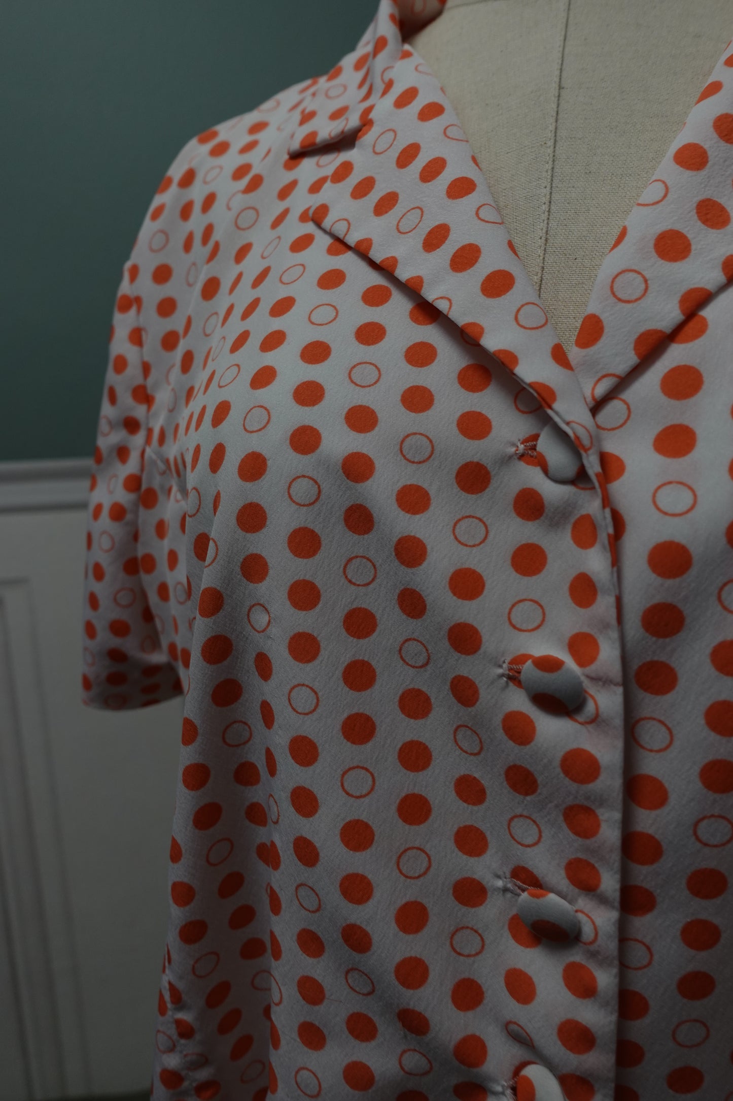 Chemise fluide à pois vitaminés "Sorbet" – Blanc, Corail & Rose
