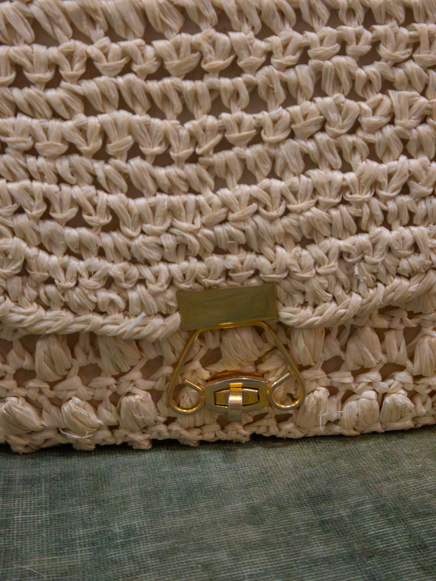 Sac Mallette Vintage en Osier Tressé & Métal Doré (Circa 1970/1980)