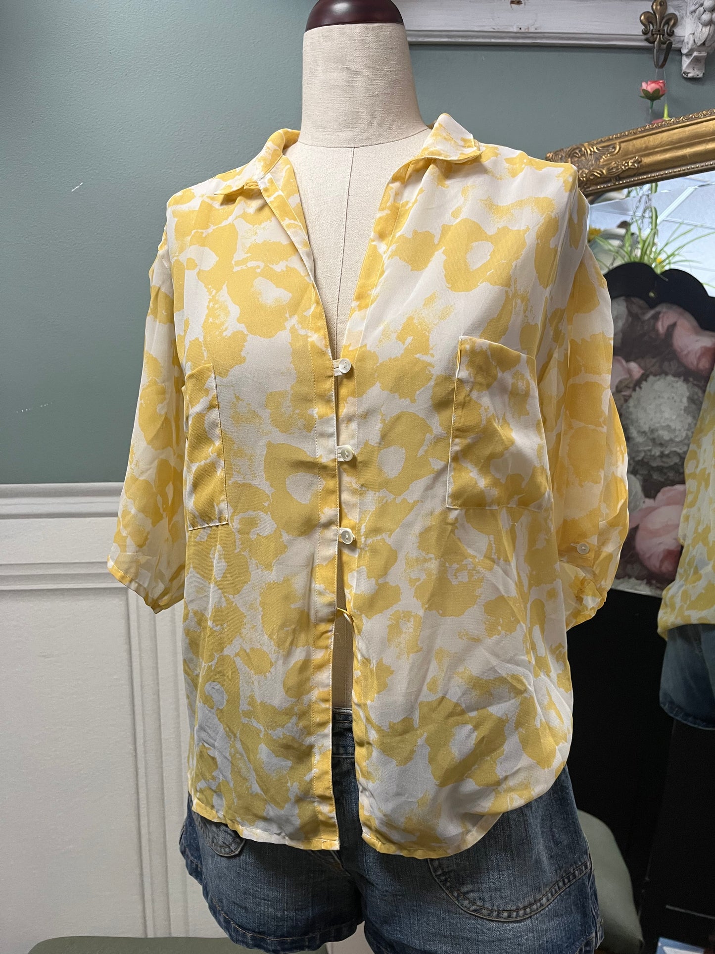 Chemisier vintage Cacharel Paris jaune imprimé – Léger et fluide