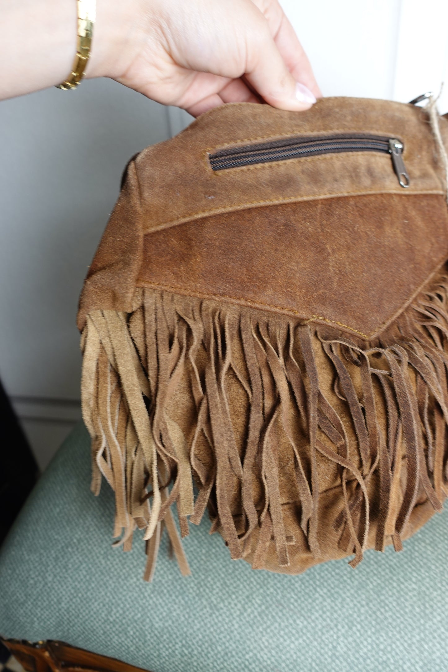 Sac bandoulière vintage en cuir suédé – Design veste western