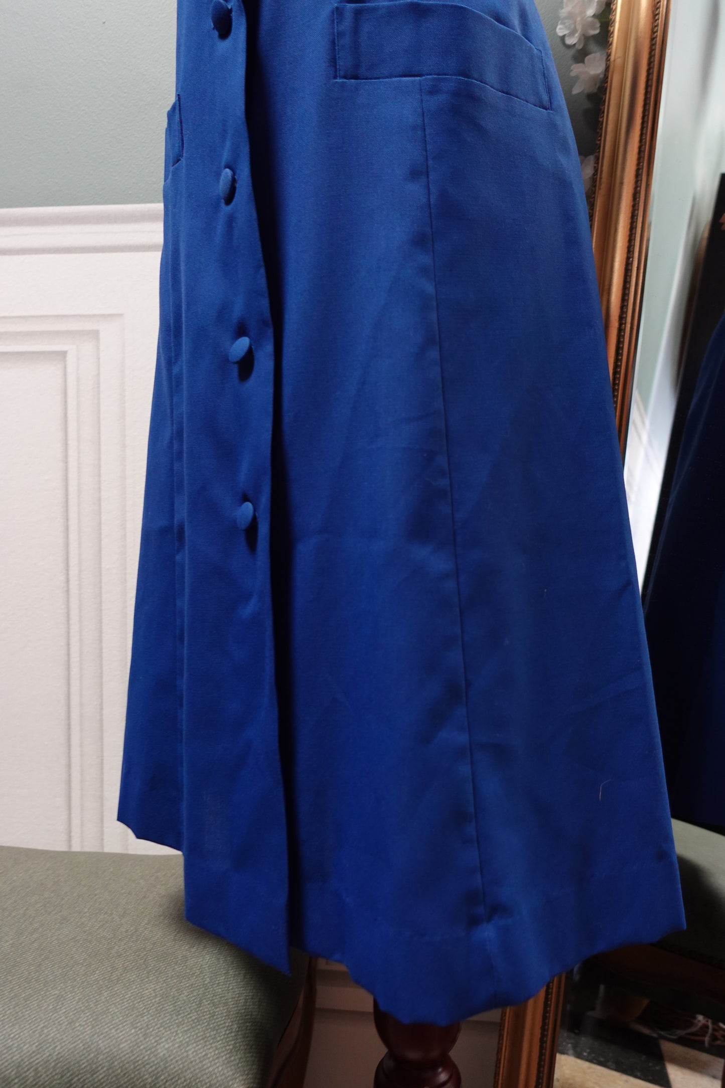 Robe Trapèze Rétro Bleu Roi & Surpiqûres Contrasto