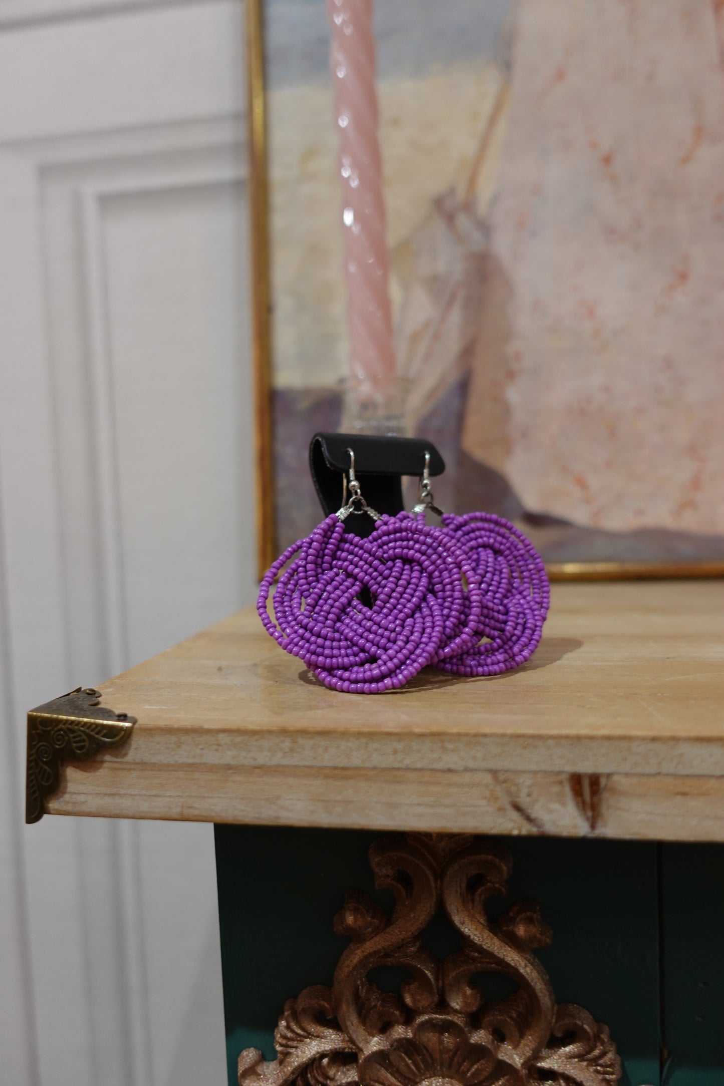 Boucles d’oreilles artisanales en perles de rocaille violettes – Fait main