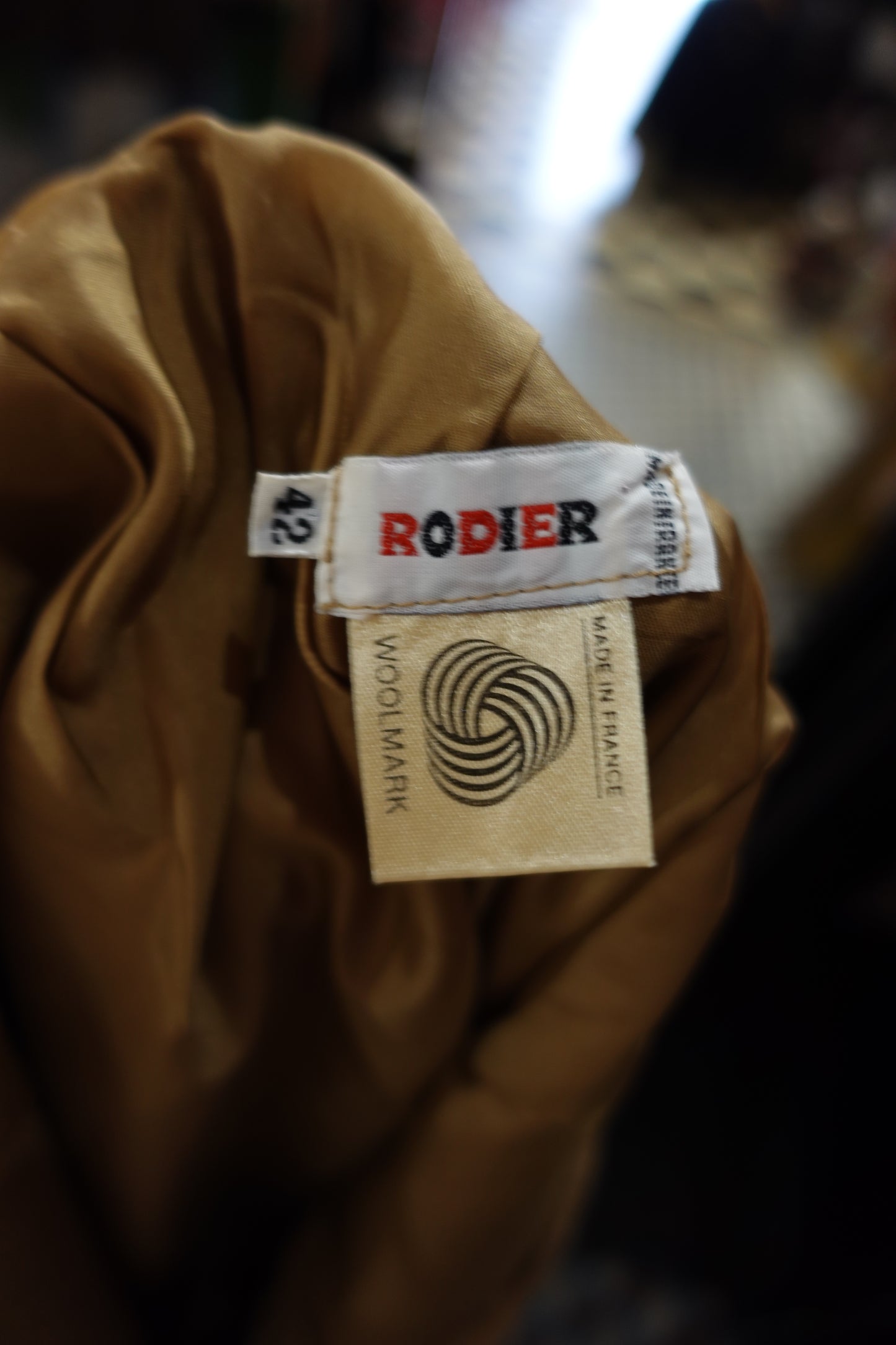 La Jupe Évasée en Laine "Maison Rodier" – Camel