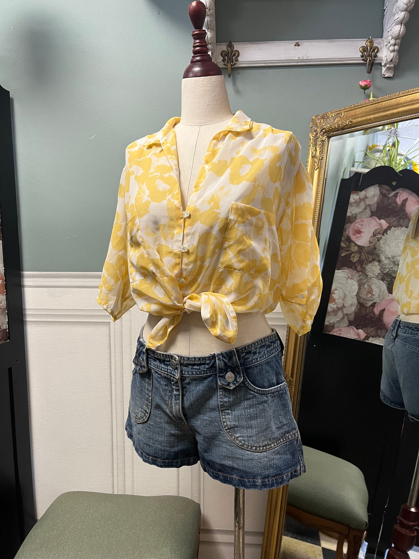 Chemisier vintage Cacharel Paris jaune imprimé – Léger et fluide