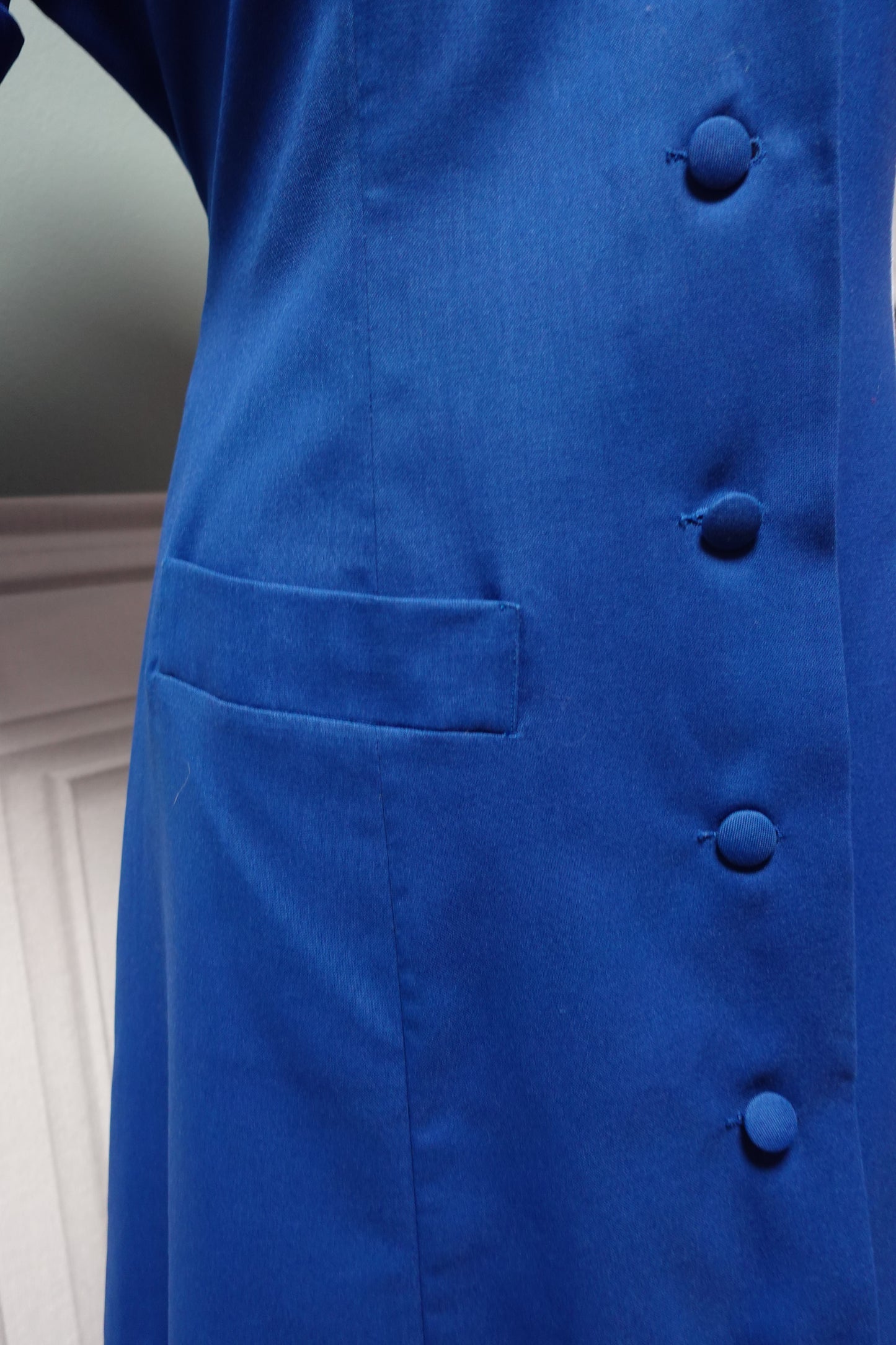 Robe Trapèze Rétro Bleu Roi & Surpiqûres Contrasto