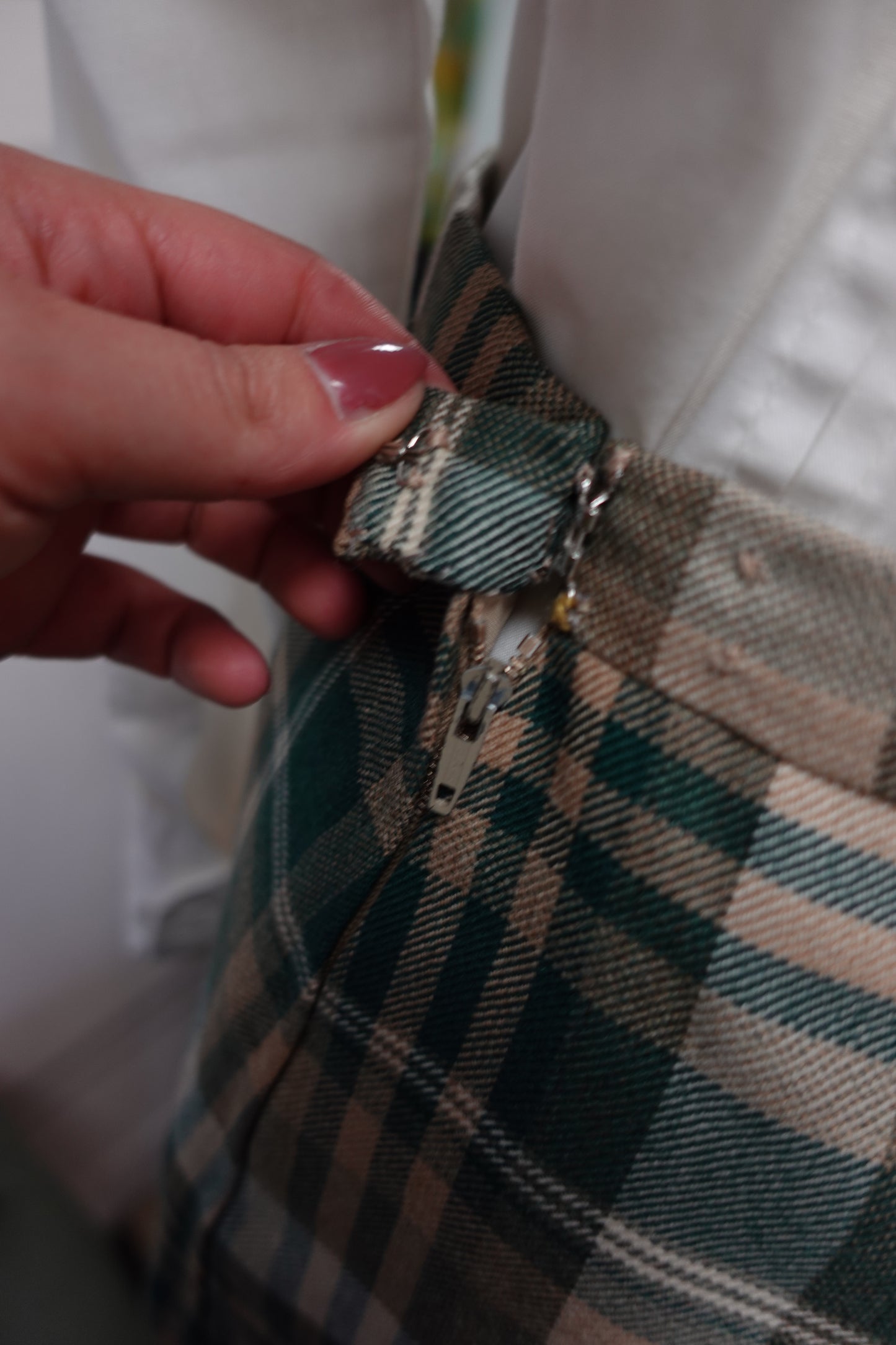 Jupe Midi Artisanale en Laine – Motif Tartan Carreaux Verts