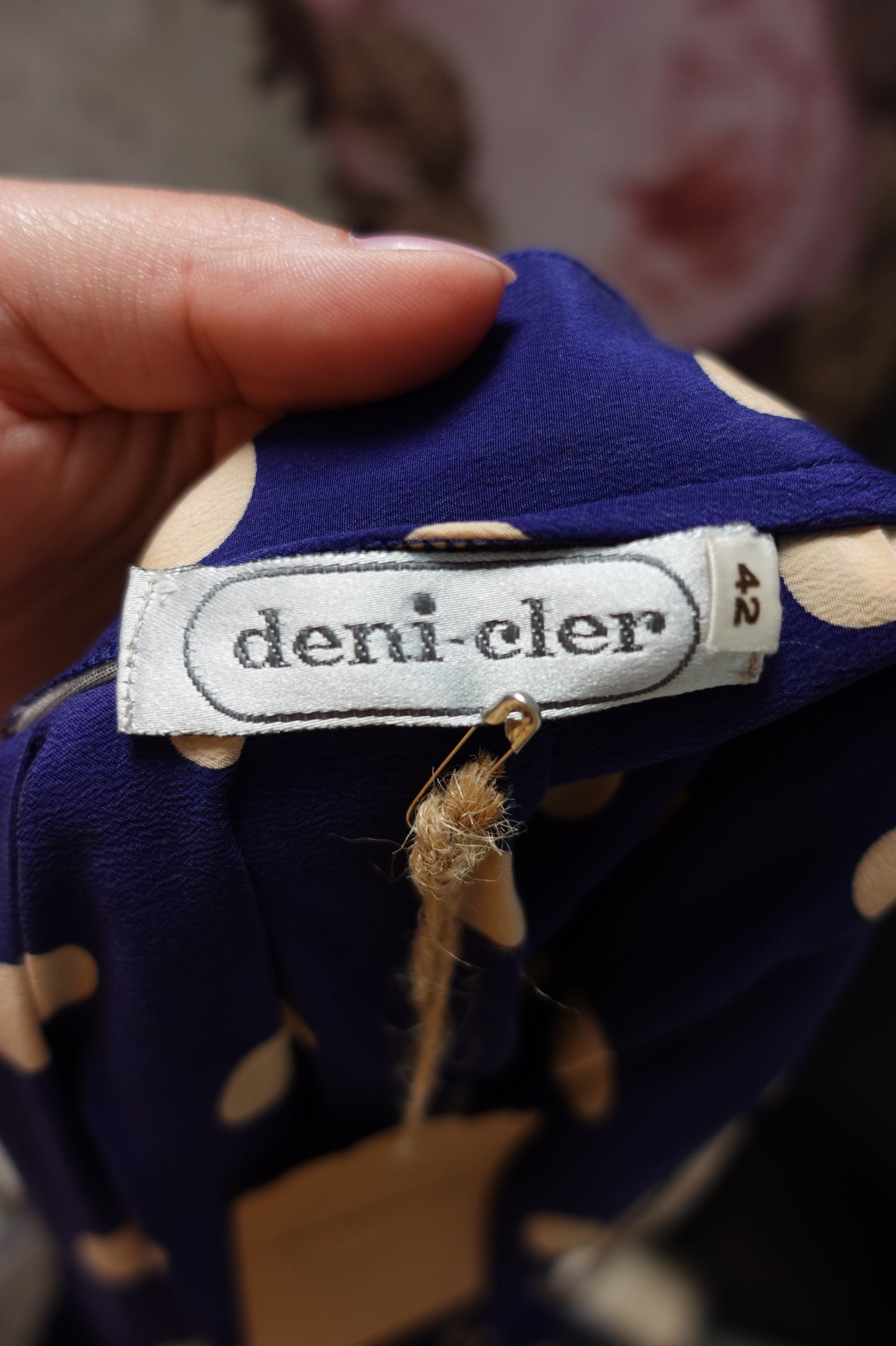 Jupe vintage en soie bleu-violet à pois beiges – Plissée