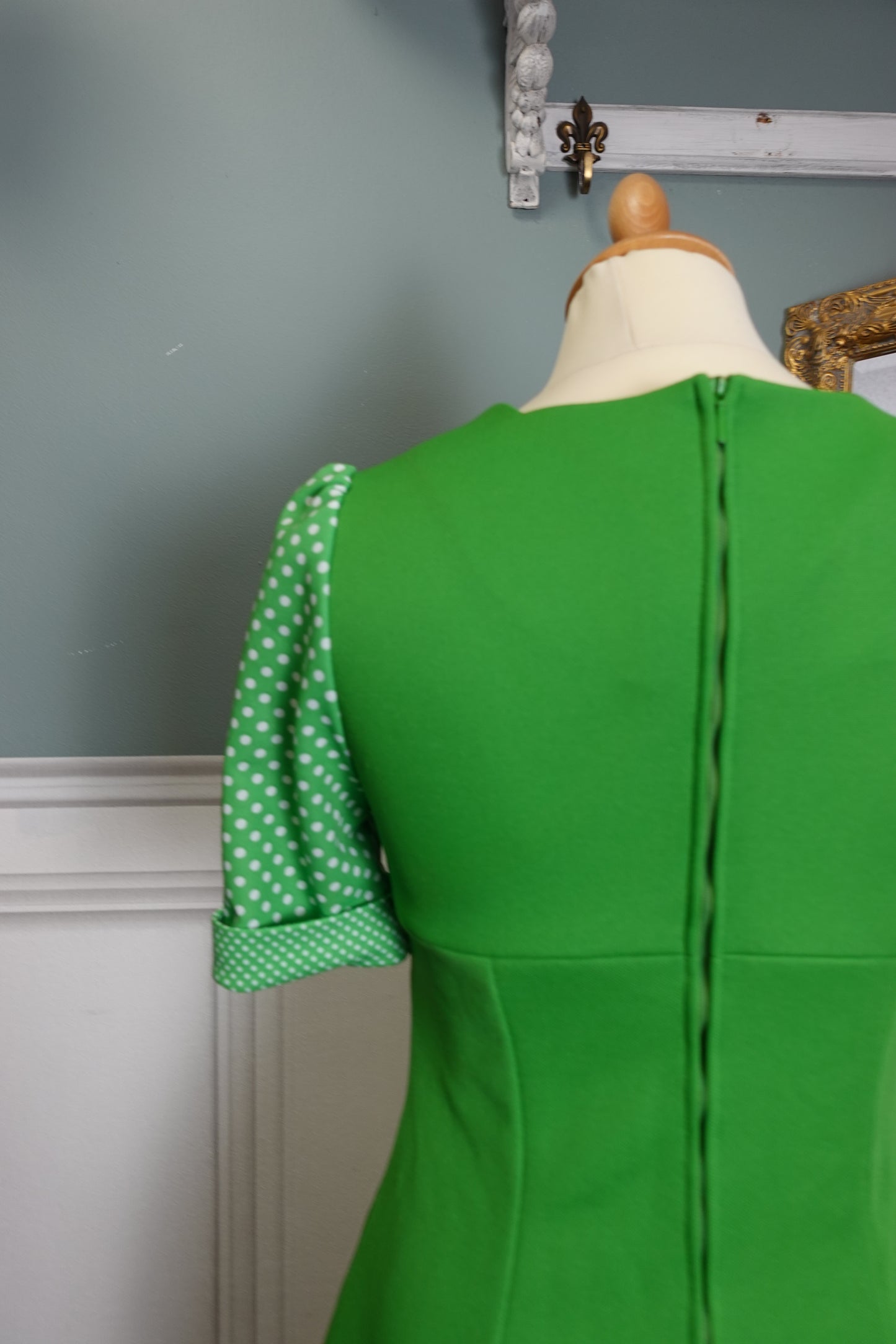 Robe vintage années 60/70 verte à pois