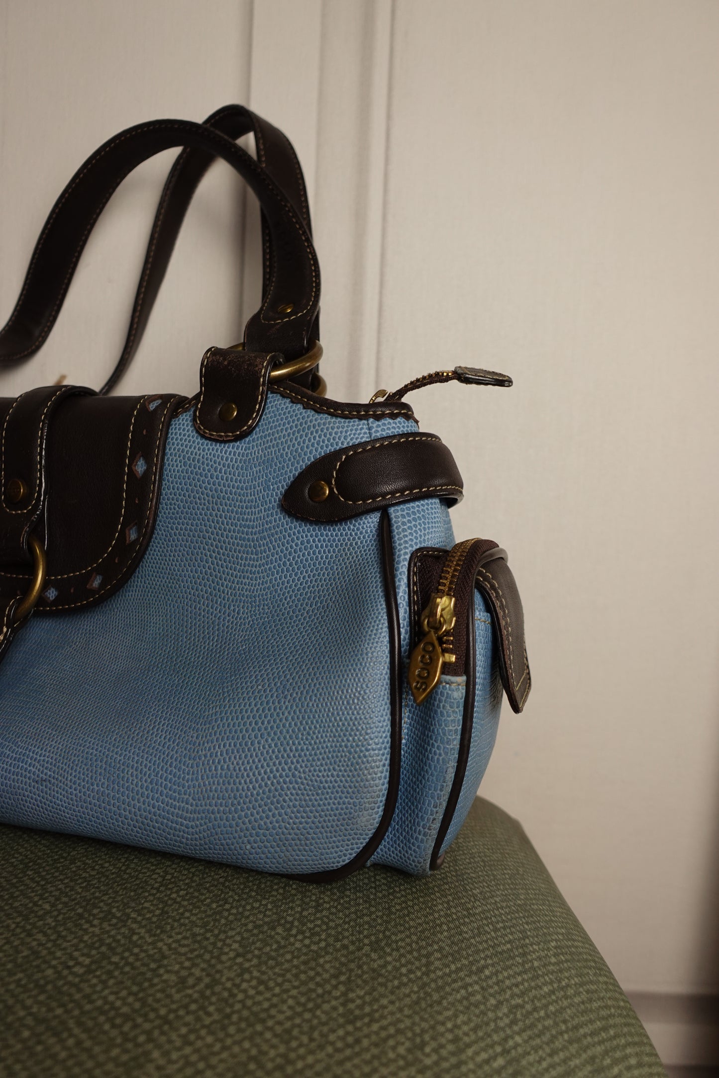 Sac à main vintage SOCO en cuir bleu ciel