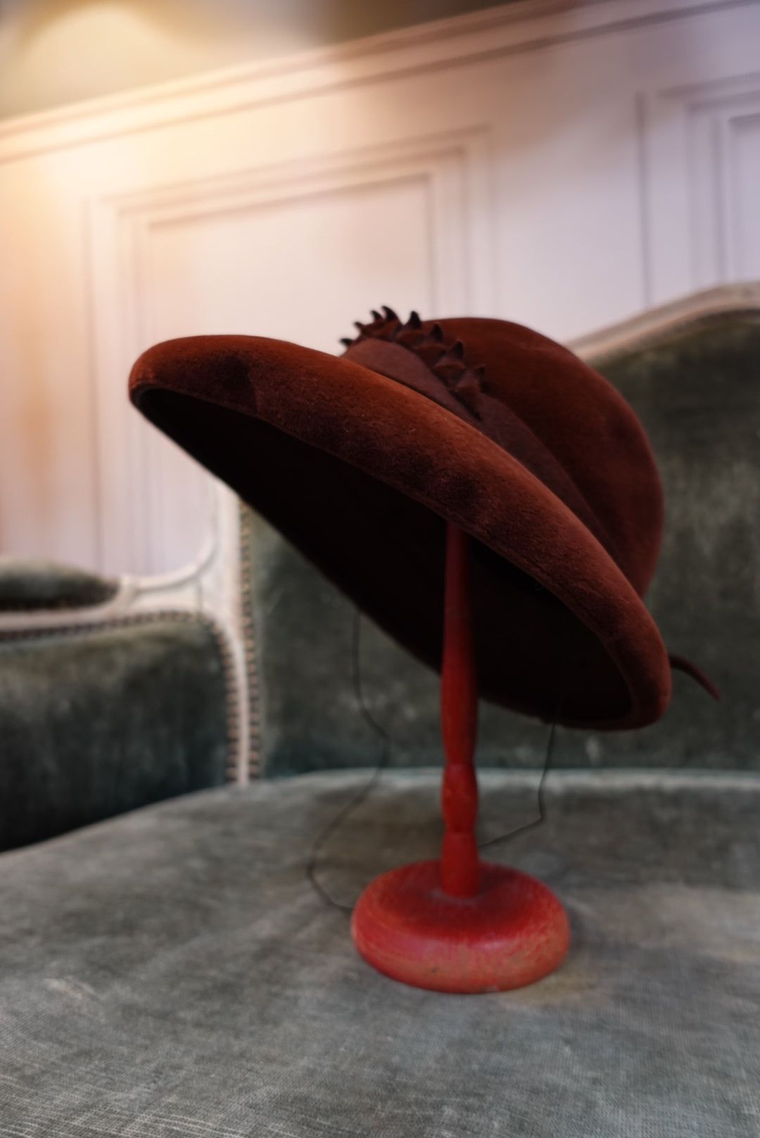 Chapeau Vintage en Feutre Velours Marron - Style "Toque" à Poser (Petit Tour / Bibi)