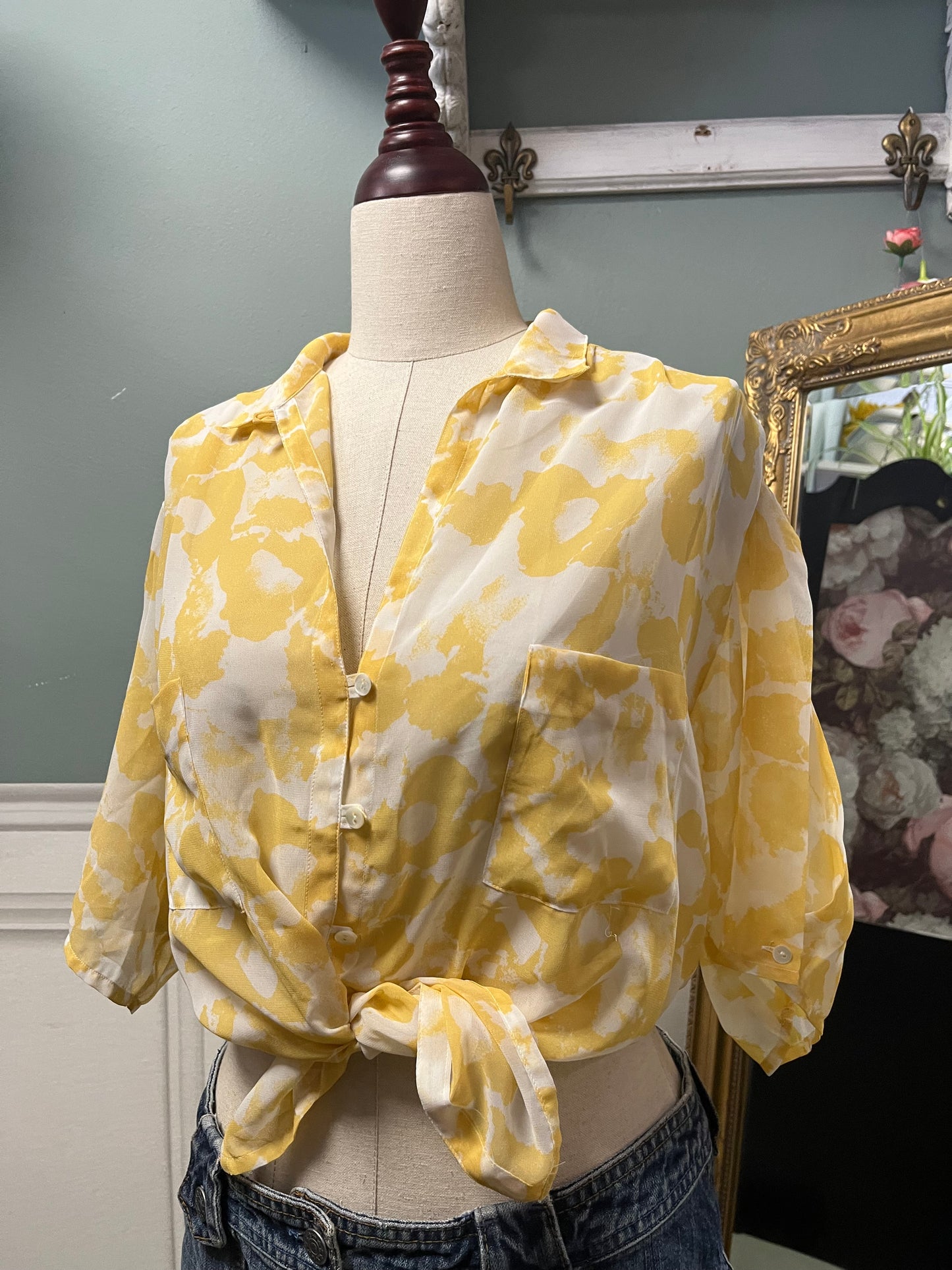 Chemisier vintage Cacharel Paris jaune imprimé – Léger et fluide