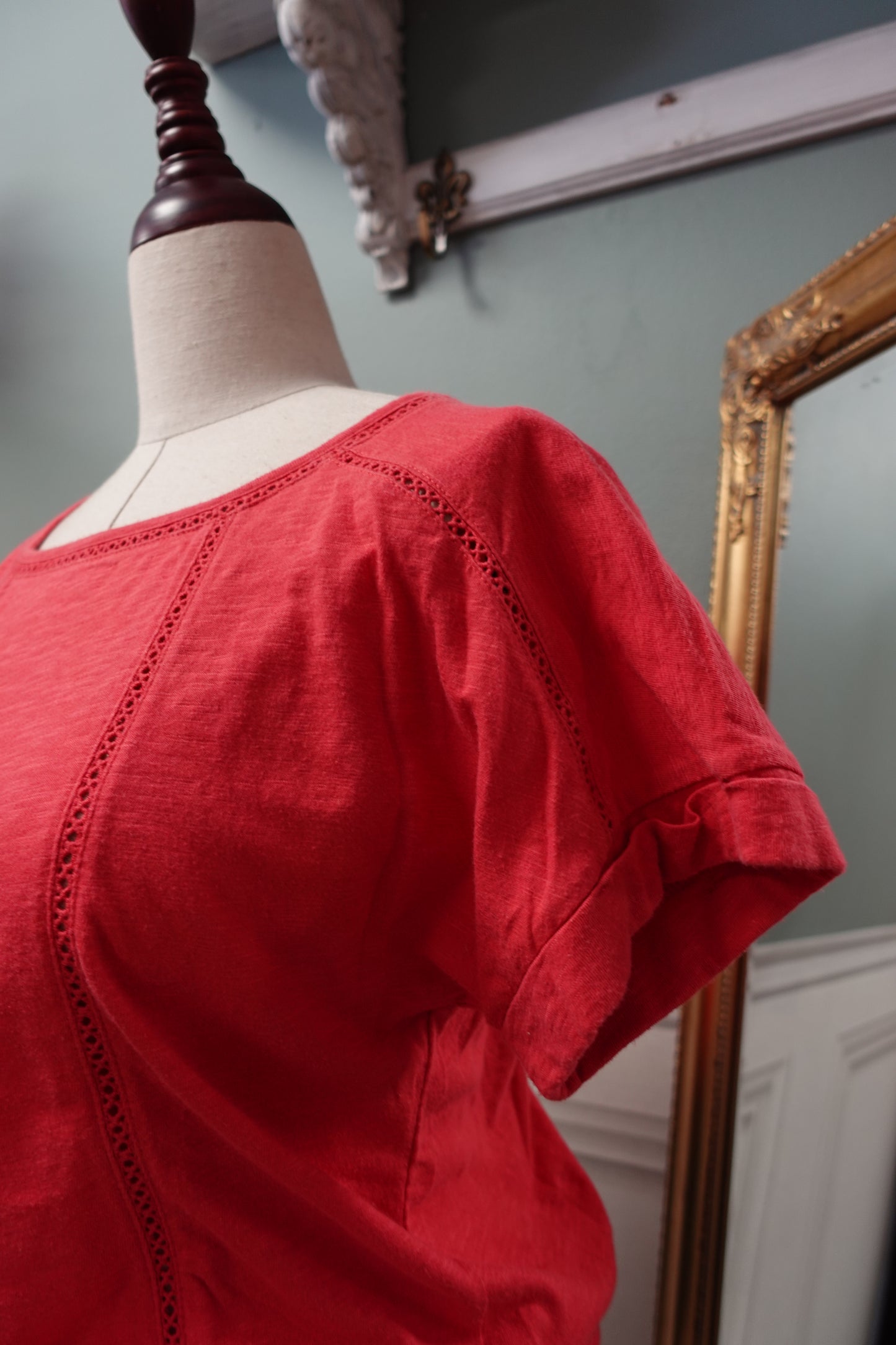T-shirt Rouge Corail Comptoir des Cotonniers – Détails Dentelle Échelle (Taille S)