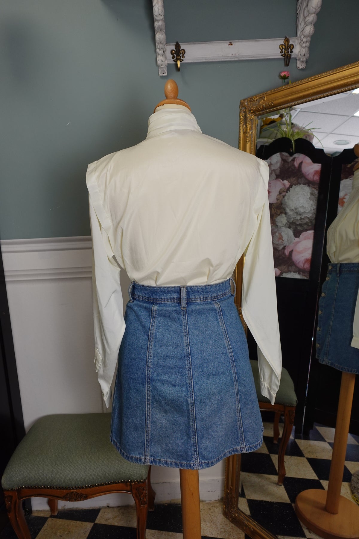 Chemisier en dentelle et col montant – Ted Lapidus Vintage – Ivoire