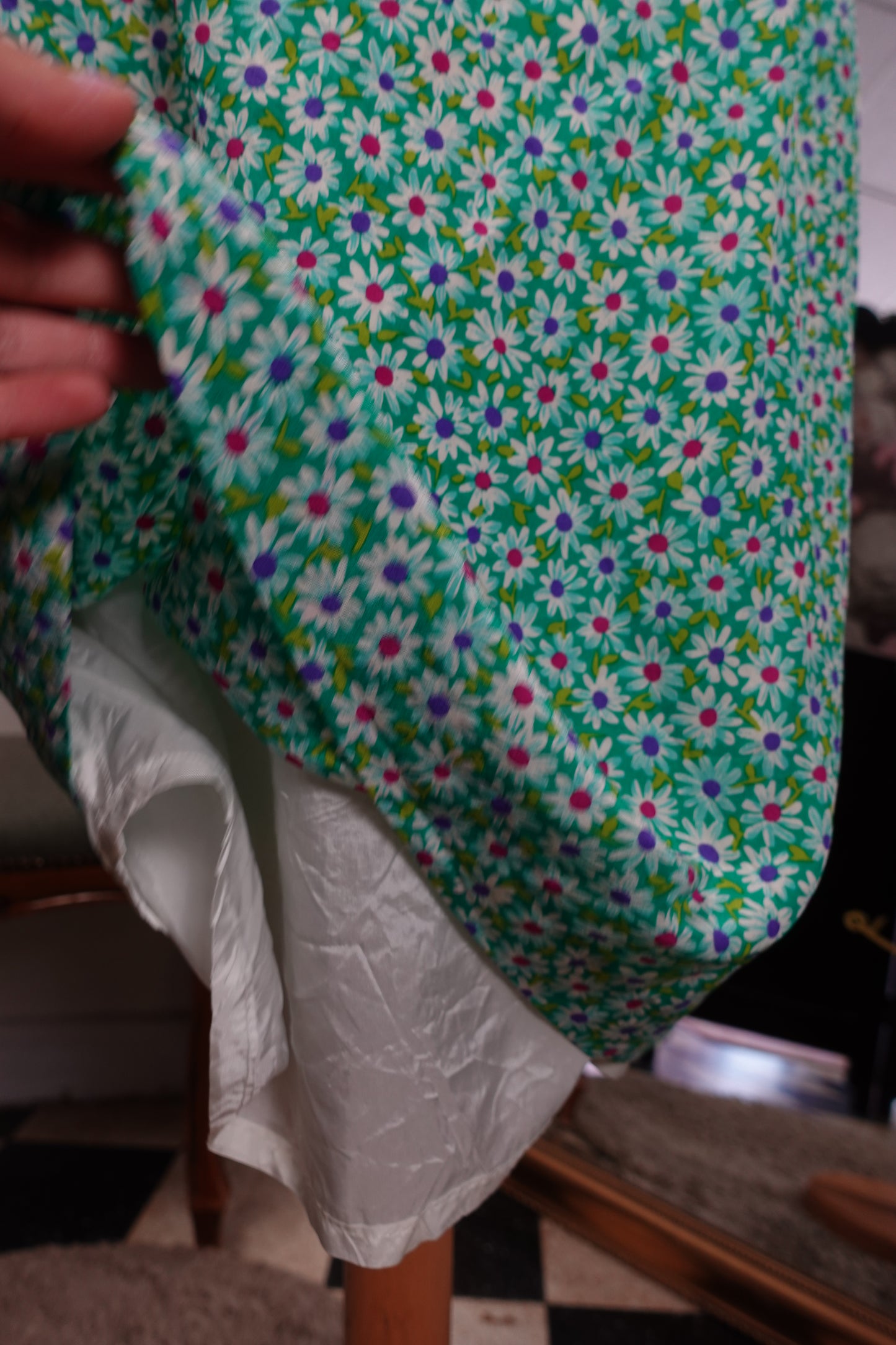 Jupe vintage verte à fleurs – Mi-longue doublée